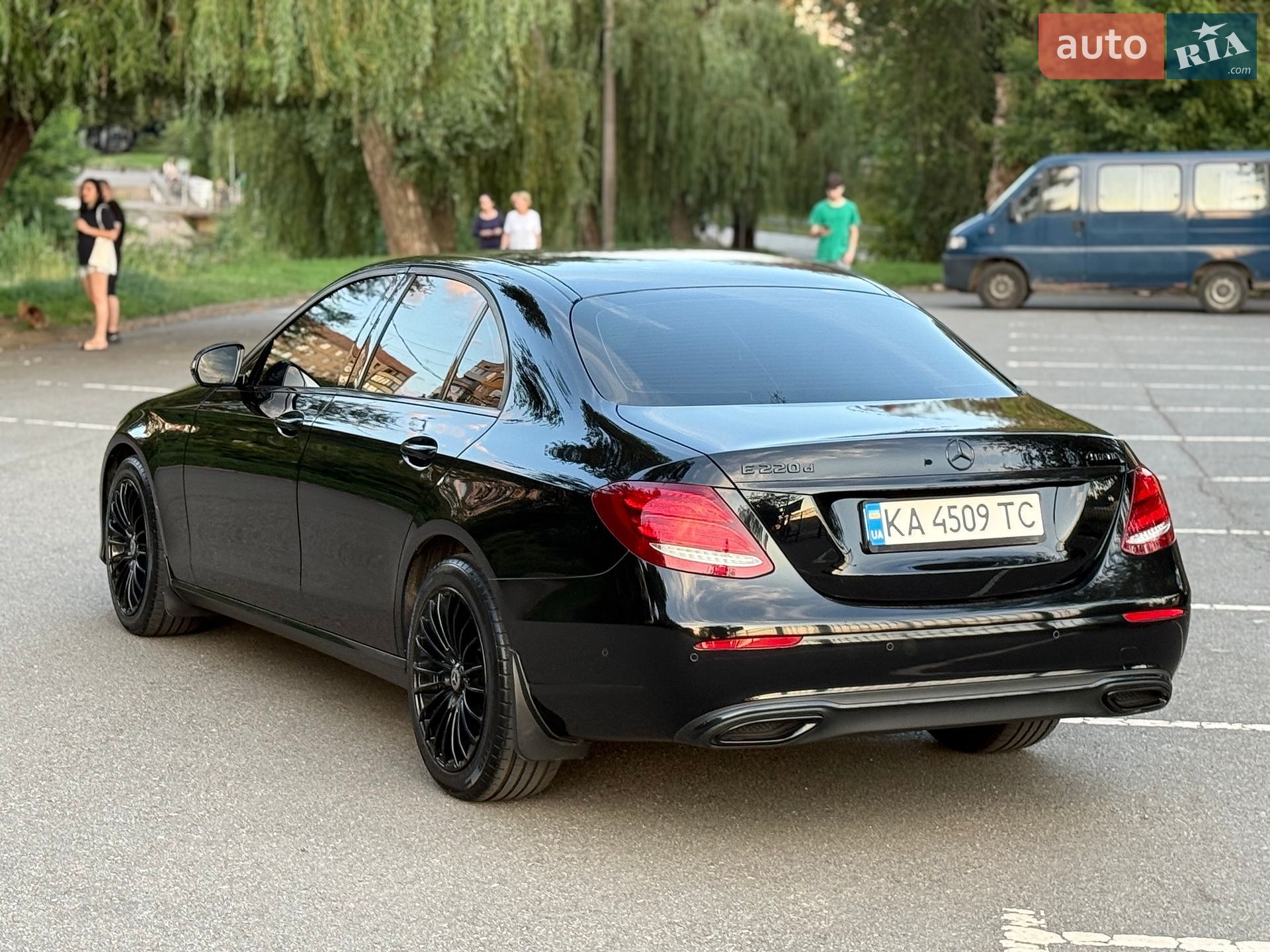 Mercedes-Benz E-Class 2019 VIN WDD2130051A752407 фото оголошення 11 з 105
