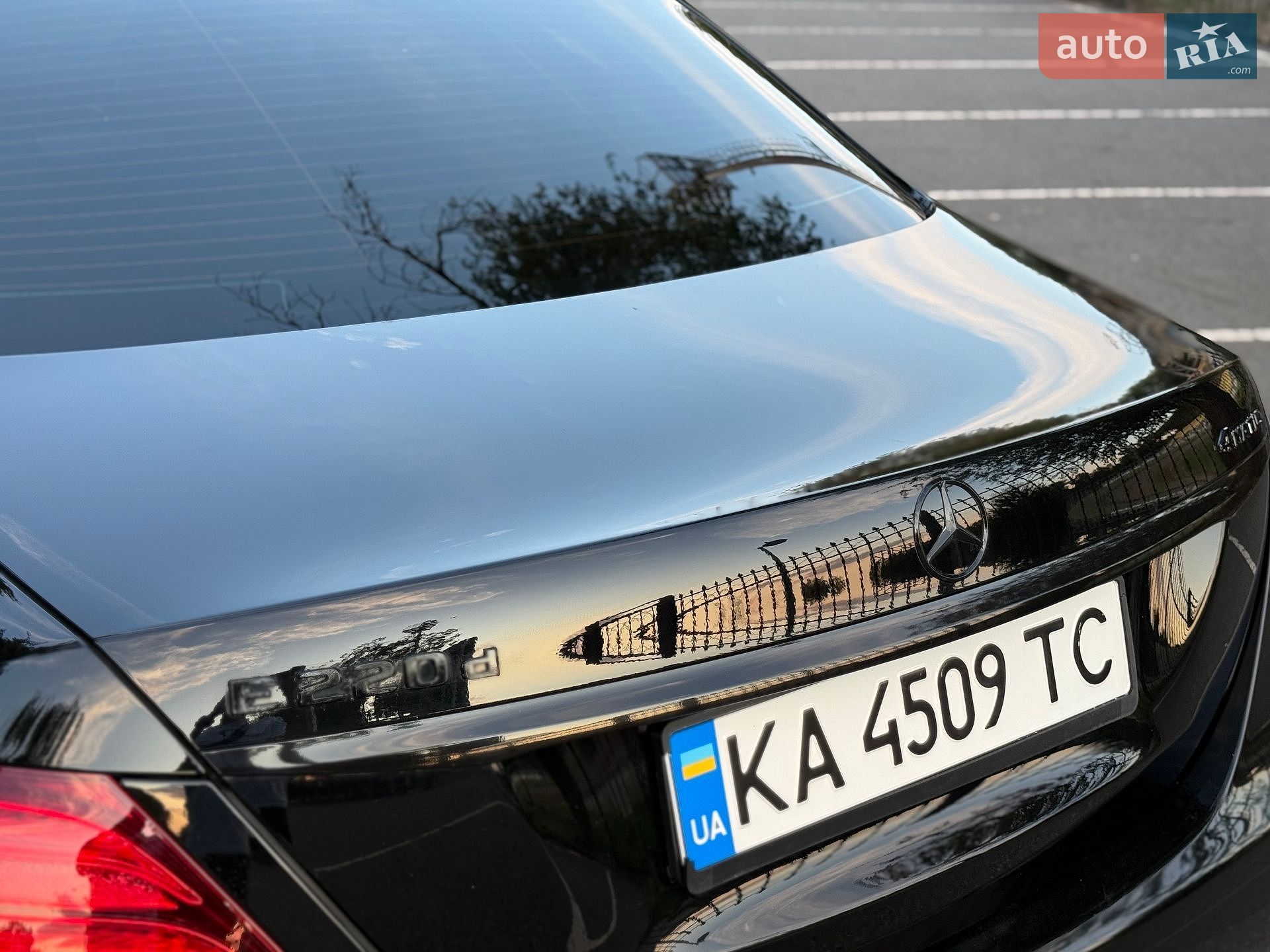 Mercedes-Benz E-Class 2019 VIN WDD2130051A752407 фото оголошення 36 з 105