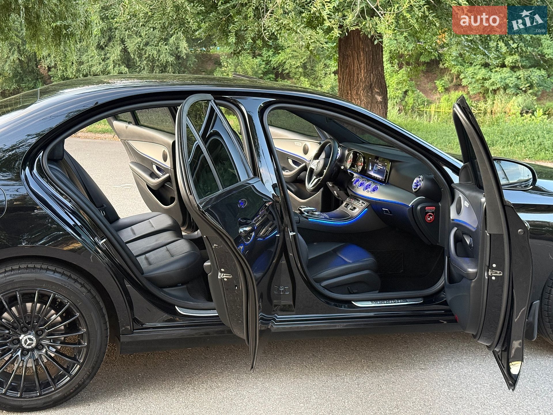 Mercedes-Benz E-Class 2019 VIN WDD2130051A752407 фото оголошення 39 з 105