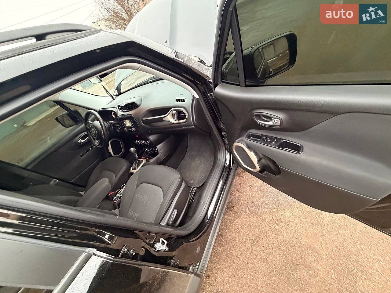 Jeep Renegade 2016 VIN ZACCJBBB9HPE92781 фото оголошення 7 з 13