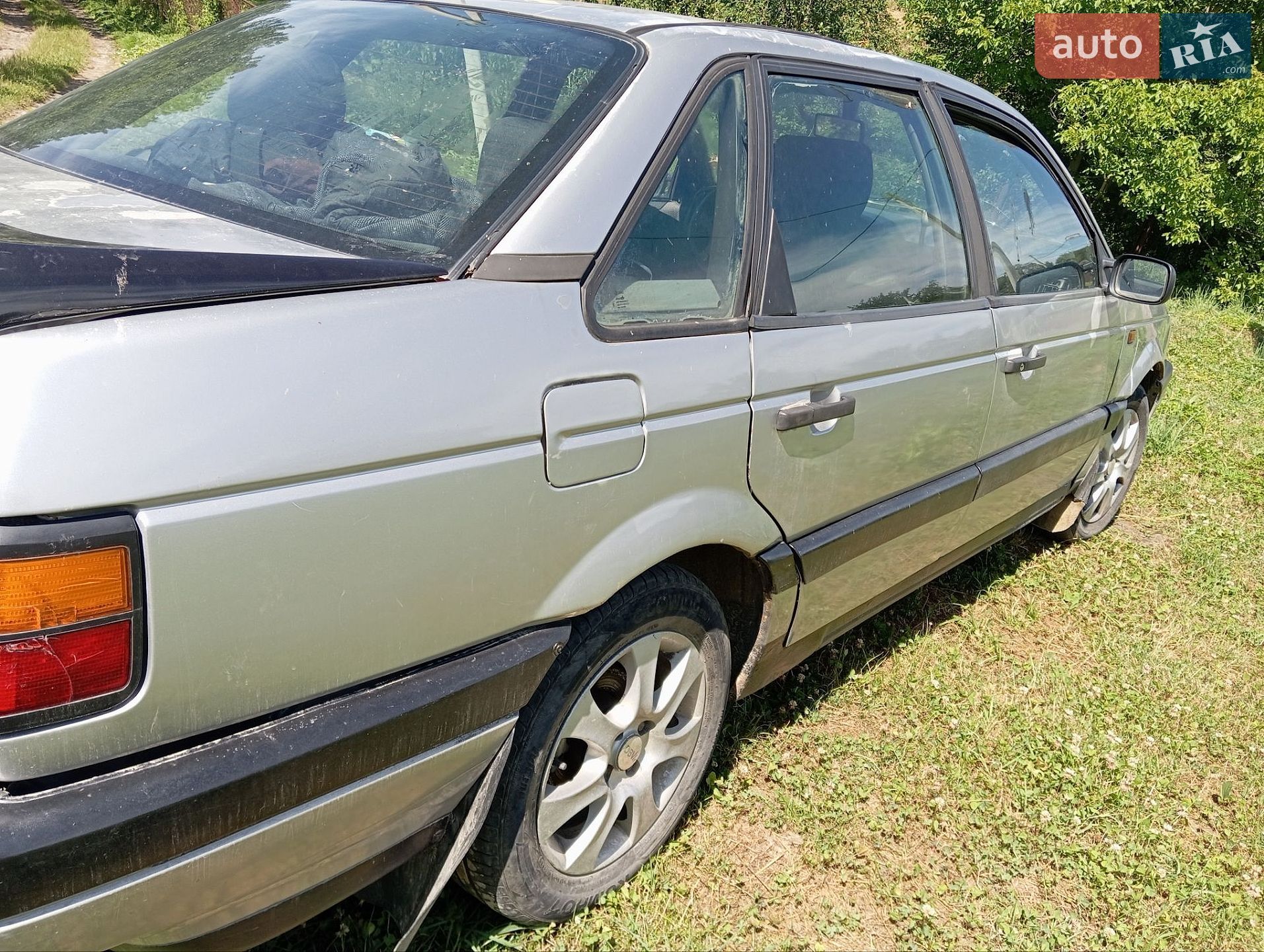 Volkswagen Passat 1989 VIN WVWZZZ31ZKB112216 фото оголошення 4 з 8