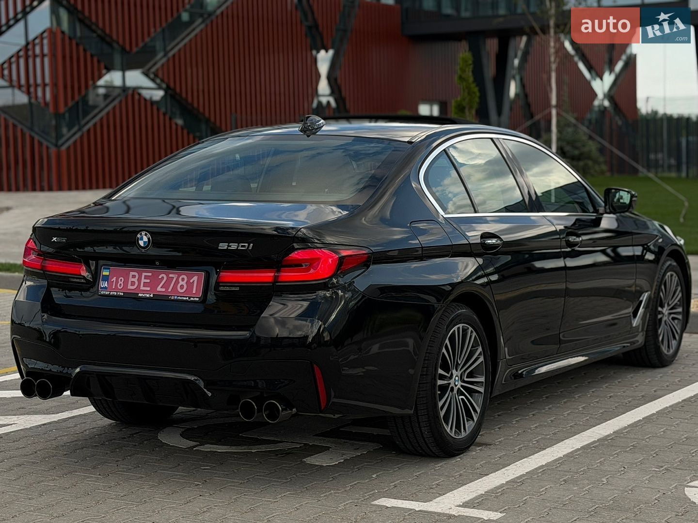 BMW 5 Series 2017 VIN WBAJA7C37HG907215 фото оголошення 14 з 40