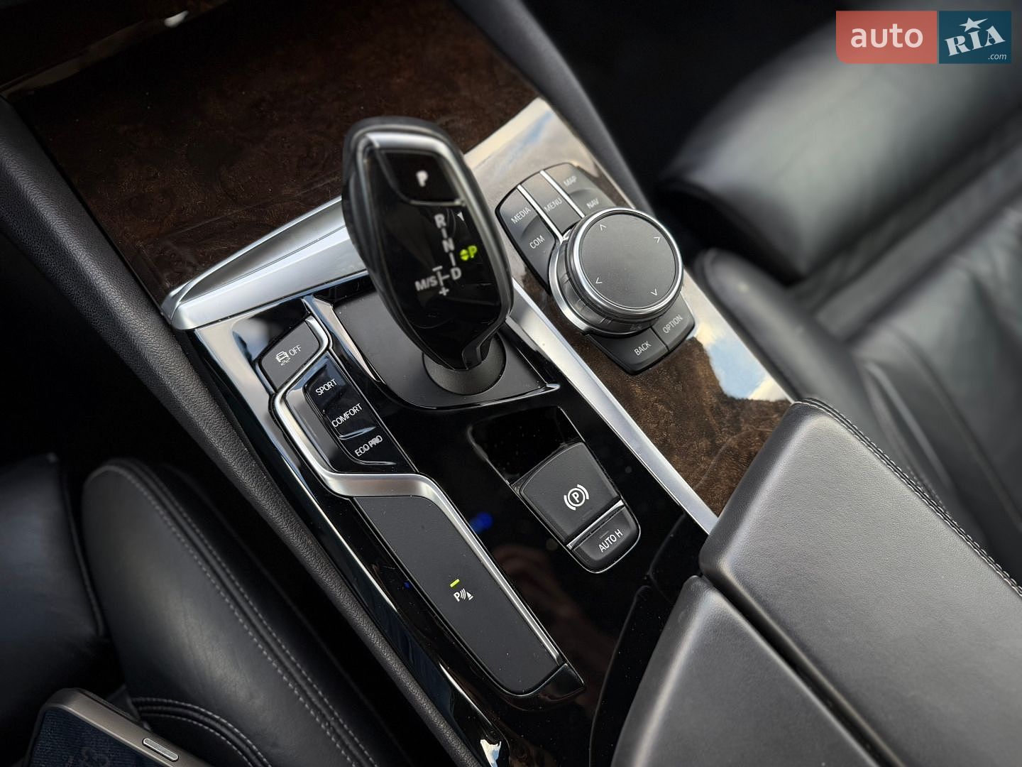 BMW 5 Series 2017 VIN WBAJA7C37HG907215 фото оголошення 28 з 36