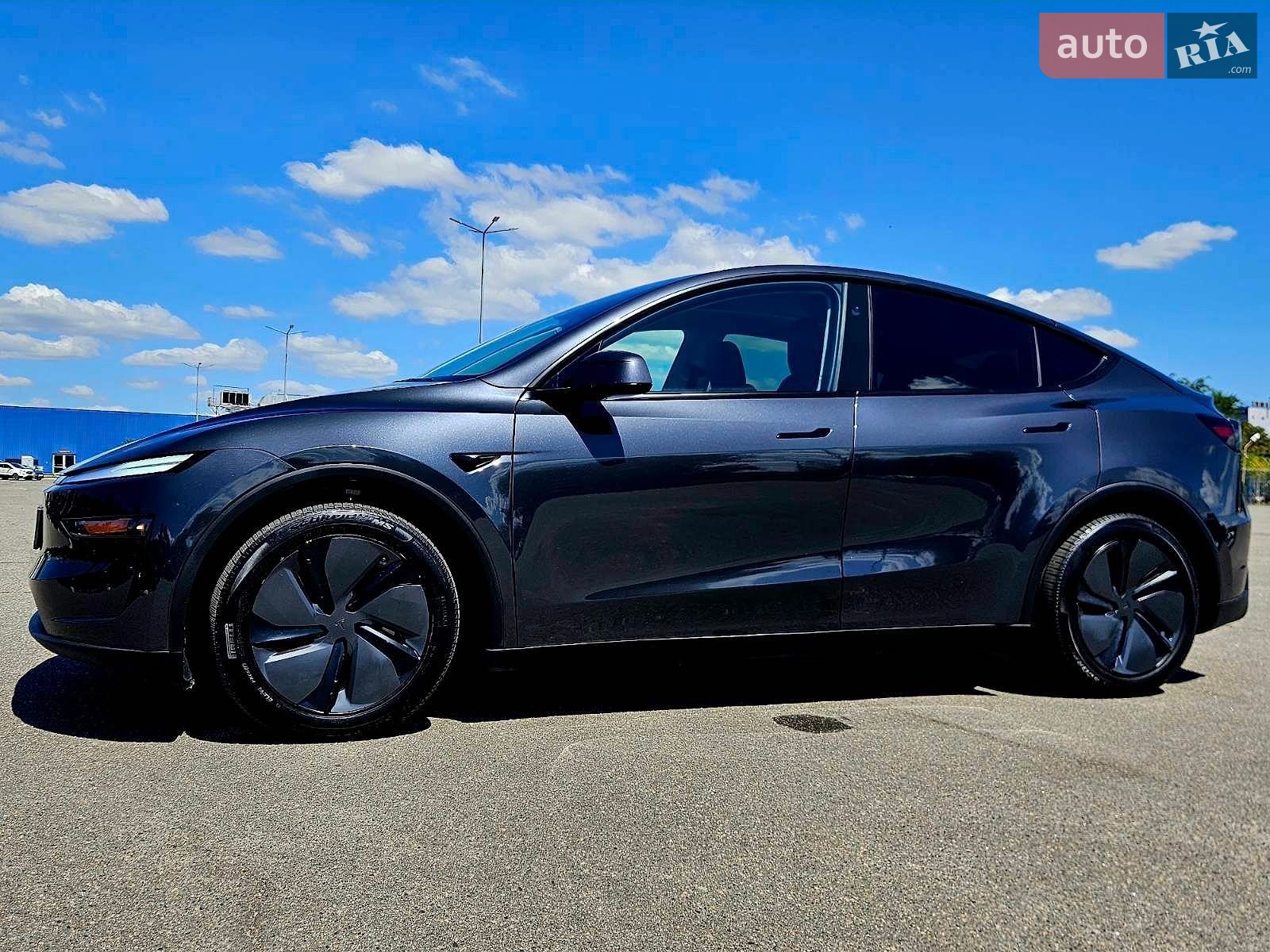 Tesla Model Y 2025 VIN 7SAYGDEE8TA459793 фото оголошення 5 з 34