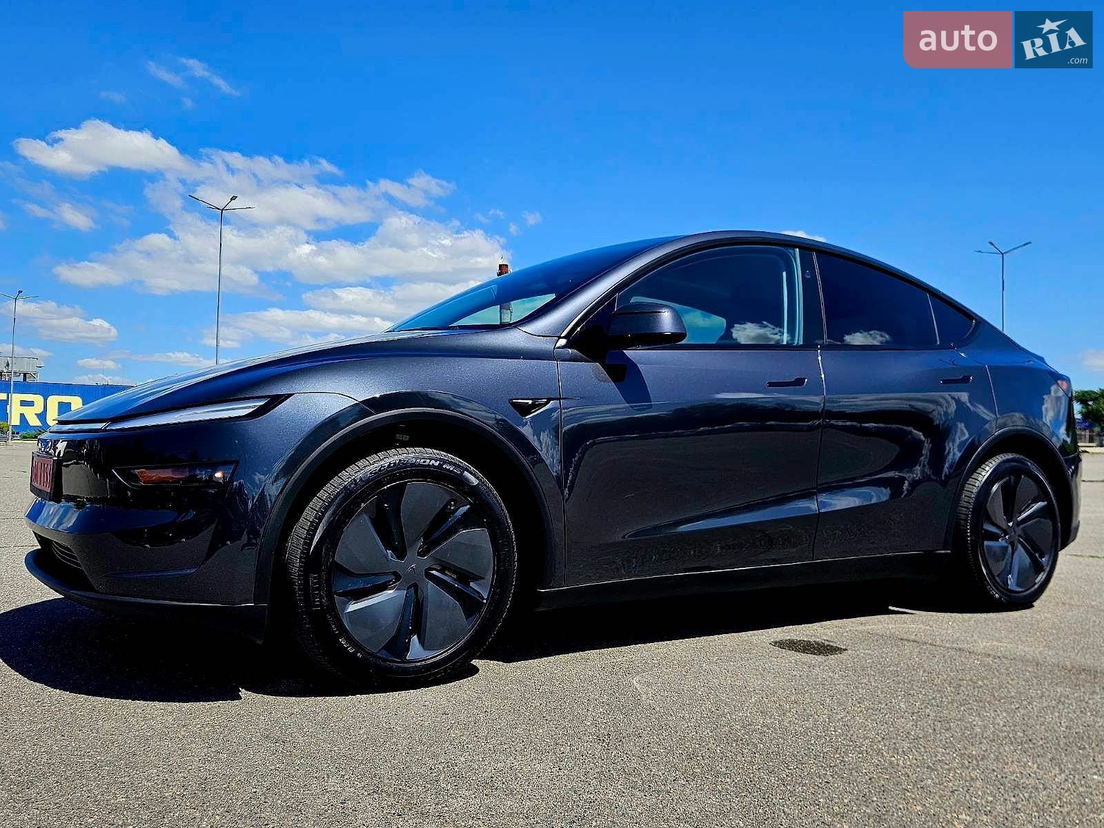 Tesla Model Y 2025 VIN 7SAYGDEE8TA459793 фото оголошення 4 з 34