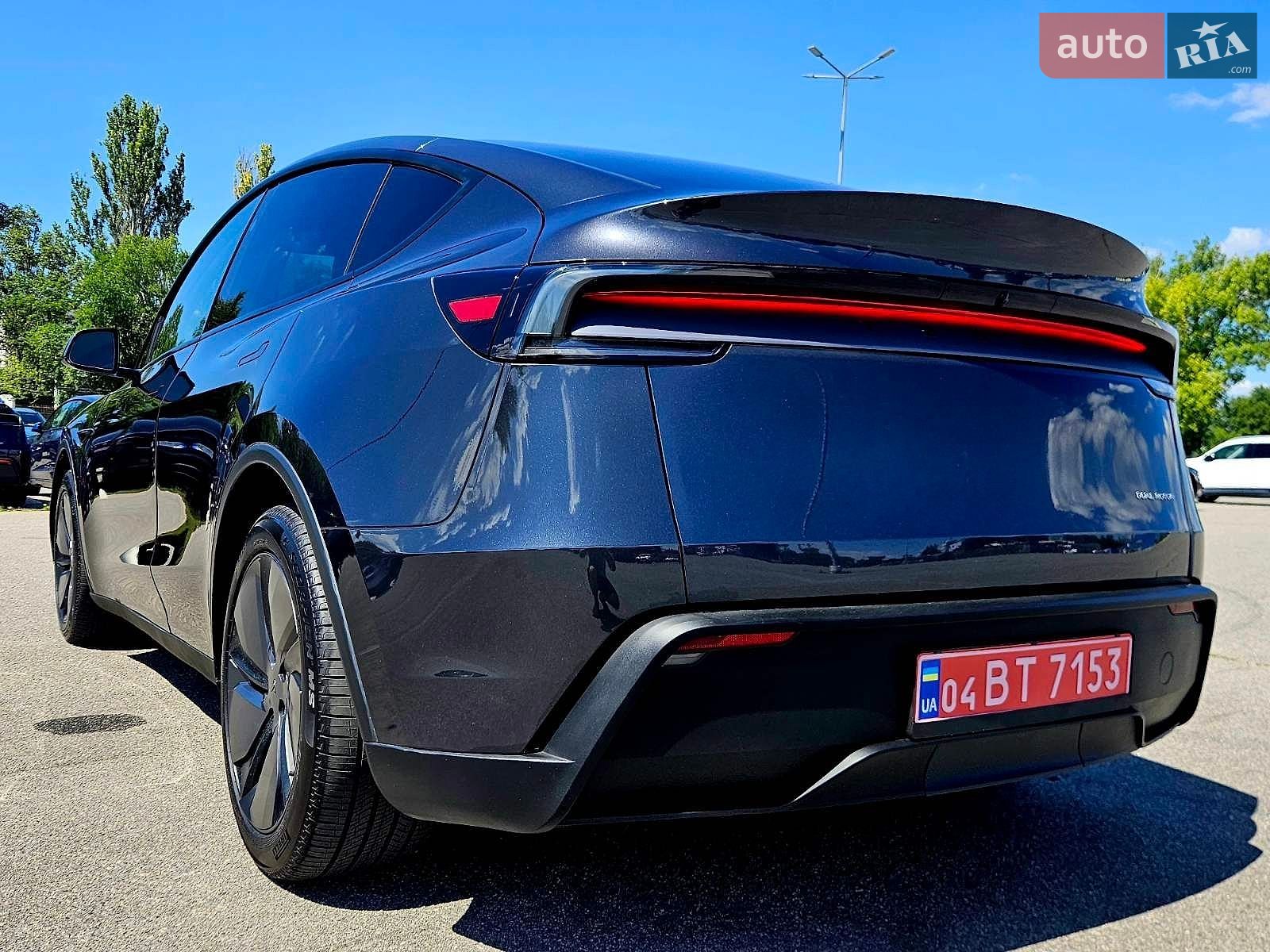 Tesla Model Y 2025 VIN 7SAYGDEE8TA459793 фото оголошення 8 з 34