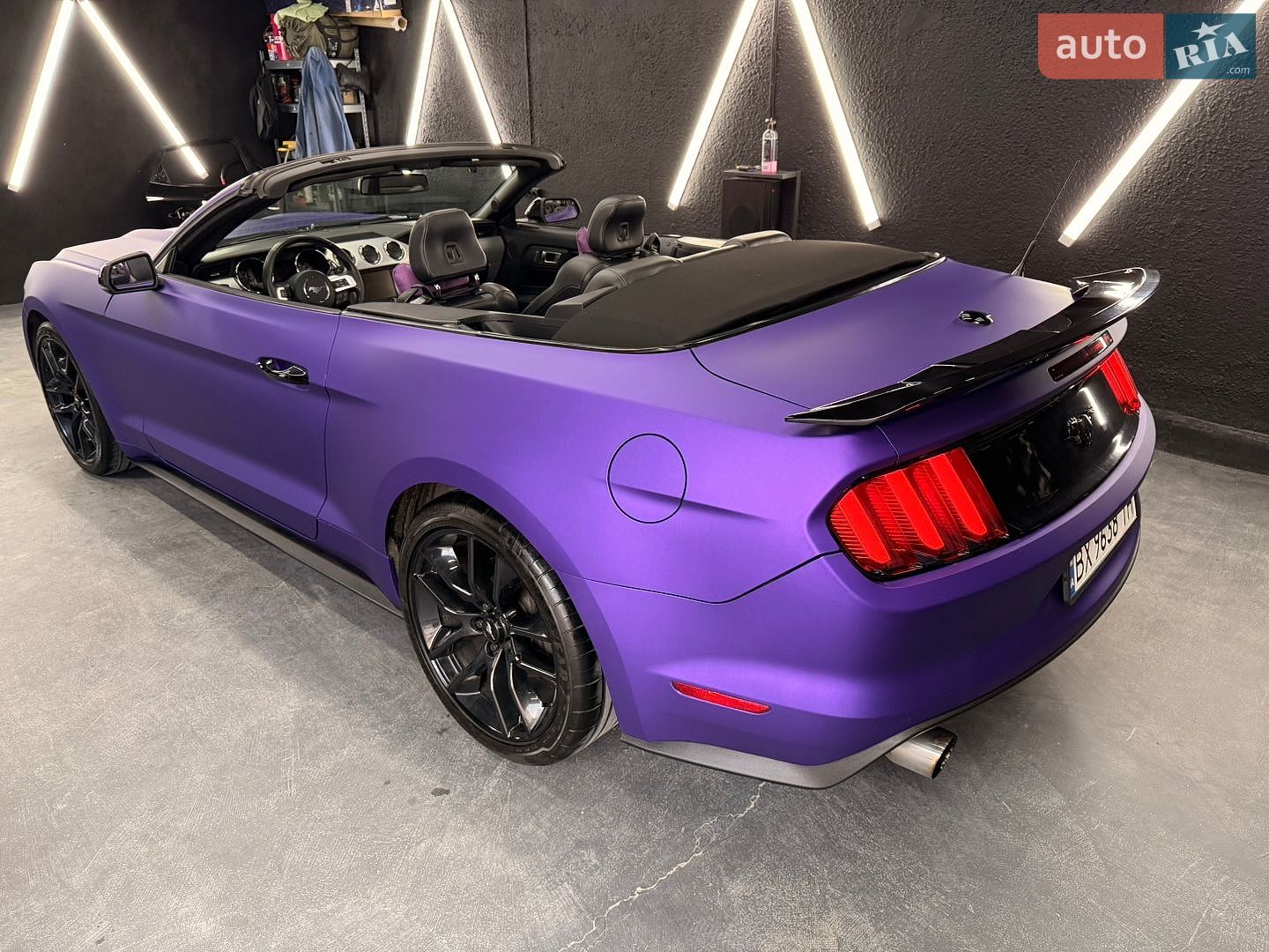 Ford Mustang 2015 VIN 1FATP8UH1F5405275 фото оголошення 9 з 36