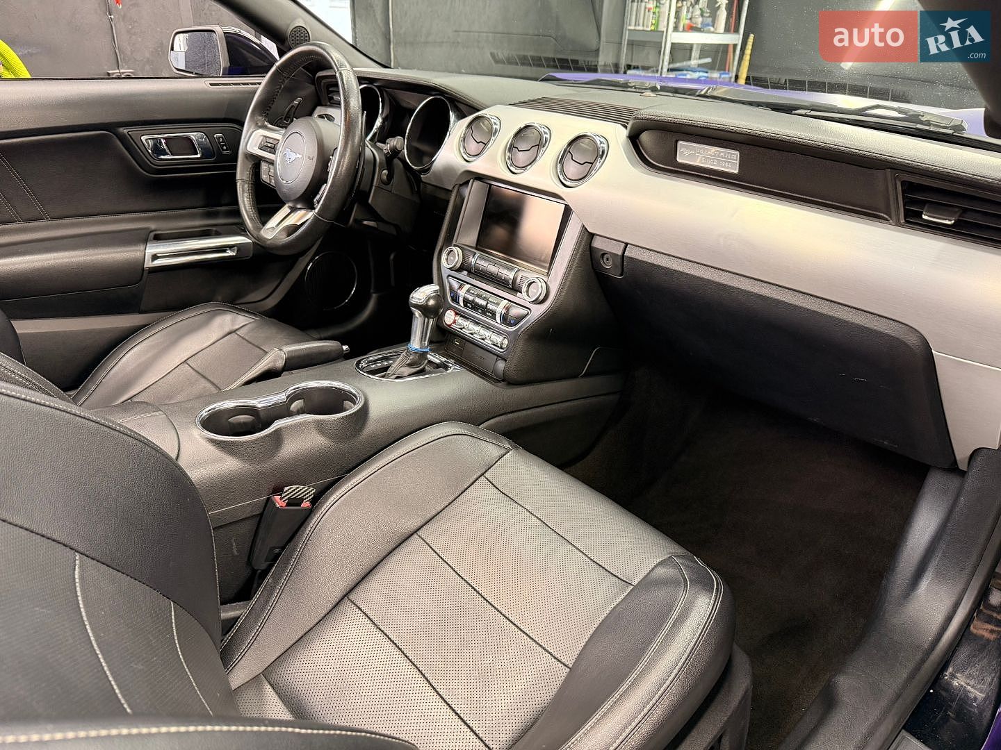 Ford Mustang 2015 VIN 1FATP8UH1F5405275 фото оголошення 13 з 36