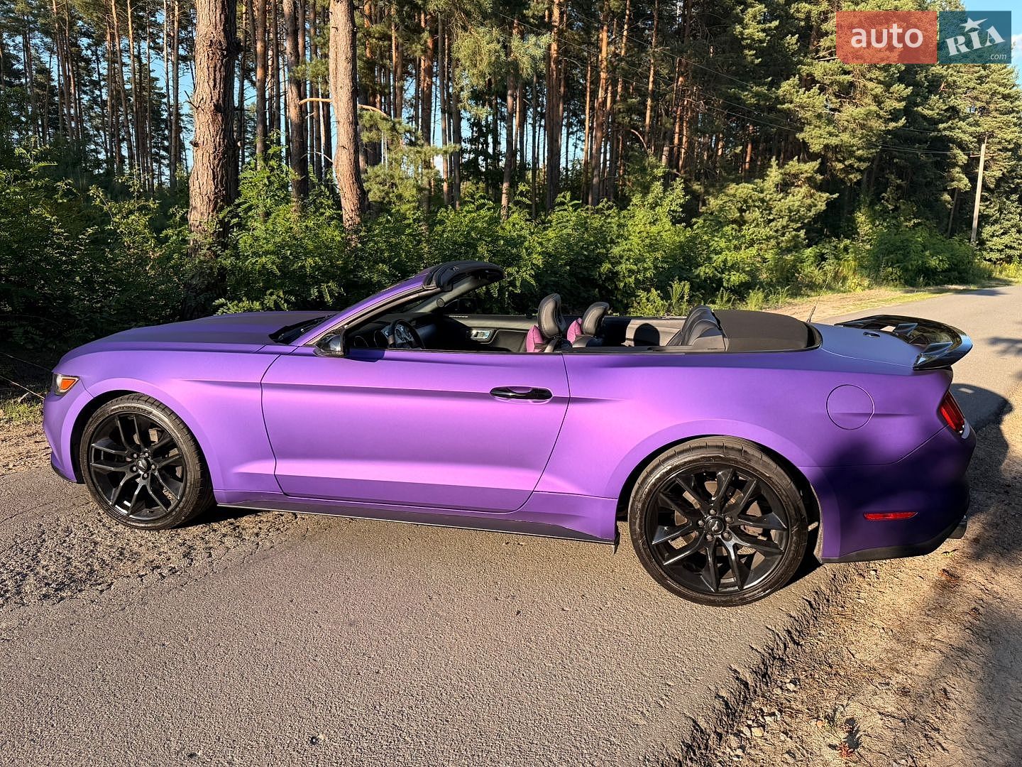 Ford Mustang 2015 VIN 1FATP8UH1F5405275 фото оголошення 27 з 36