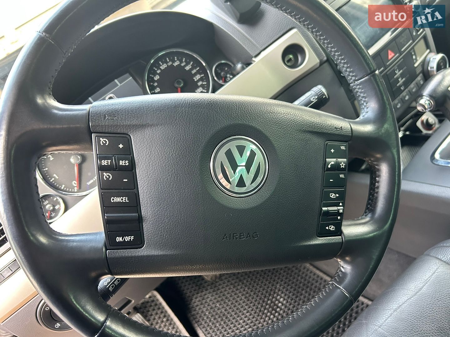 Volkswagen Touareg 2009 VIN WVGZZZ7LZ9D033904 фото оголошення 10 з 35