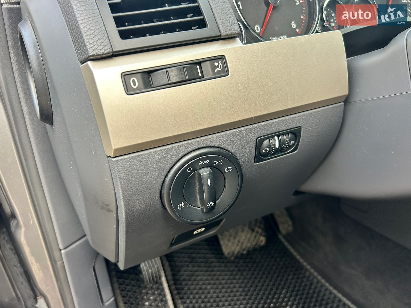 Volkswagen Touareg 2009 VIN WVGZZZ7LZ9D033904 фото оголошення 11 з 35