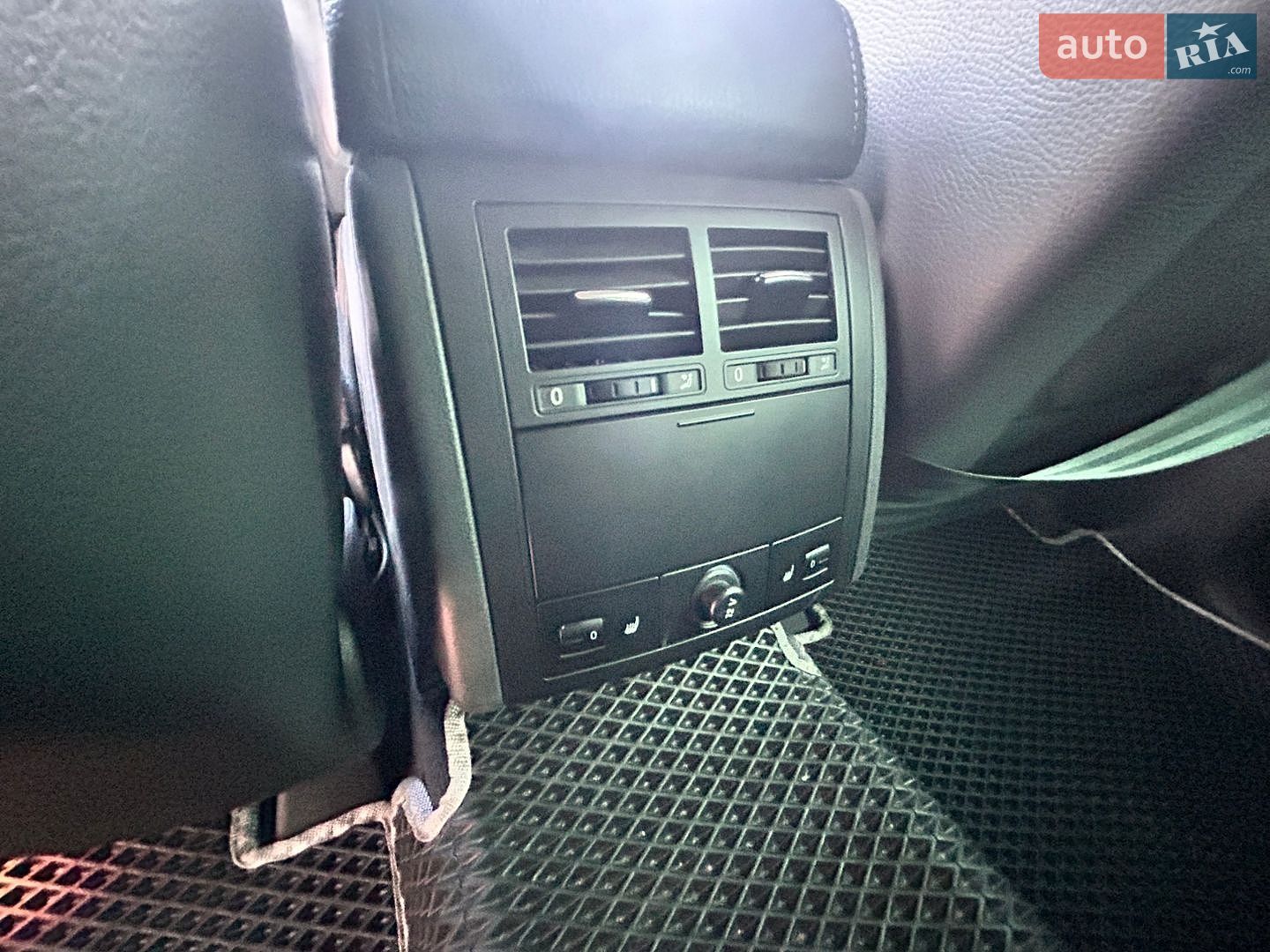Volkswagen Touareg 2009 VIN WVGZZZ7LZ9D033904 фото оголошення 23 з 35