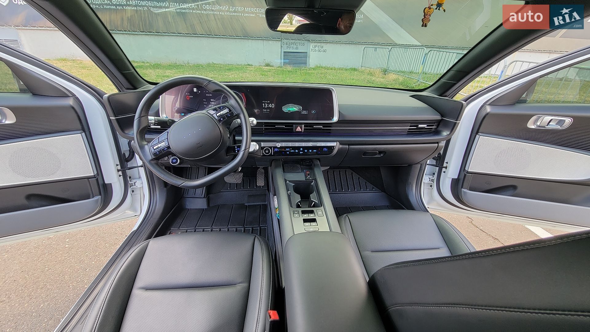 Hyundai Ioniq 6 2023 VIN KMHM34AA1PA034729 фото оголошення 12 з 36