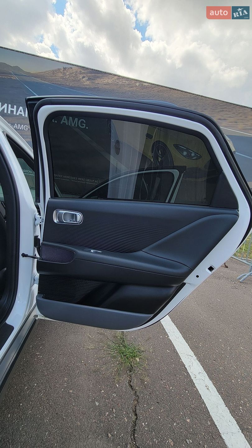 Hyundai Ioniq 6 2023 VIN KMHM34AA1PA034729 фото оголошення 14 з 36