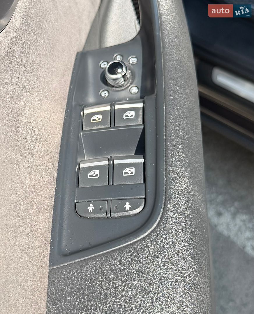 Audi Q7 2016 VIN WAUZZZ4M5GD063013 фото оголошення 23 з 25