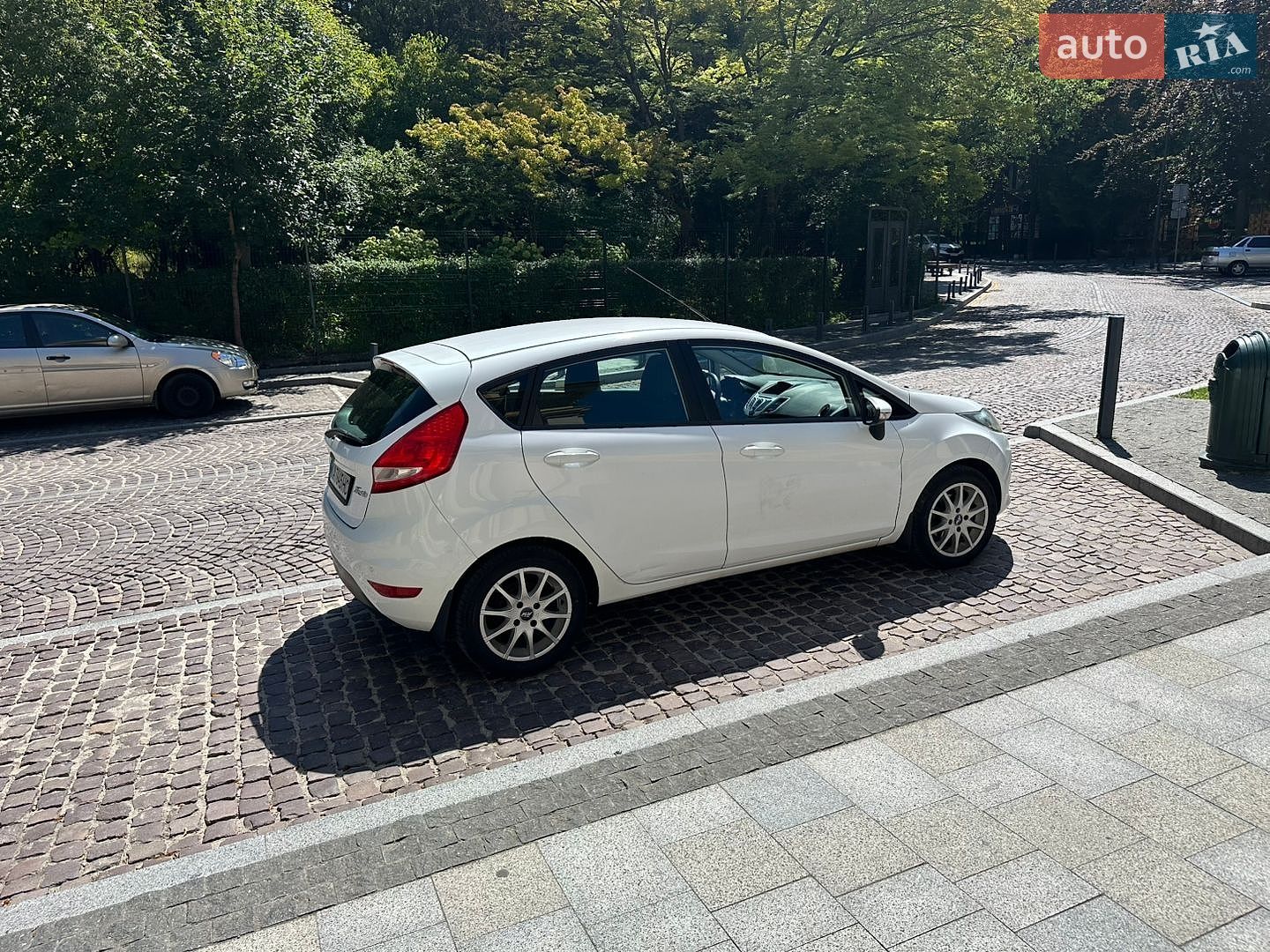 Ford Fiesta 2012 VIN WF0JXXGAJJCG31065 фото оголошення 10 з 18