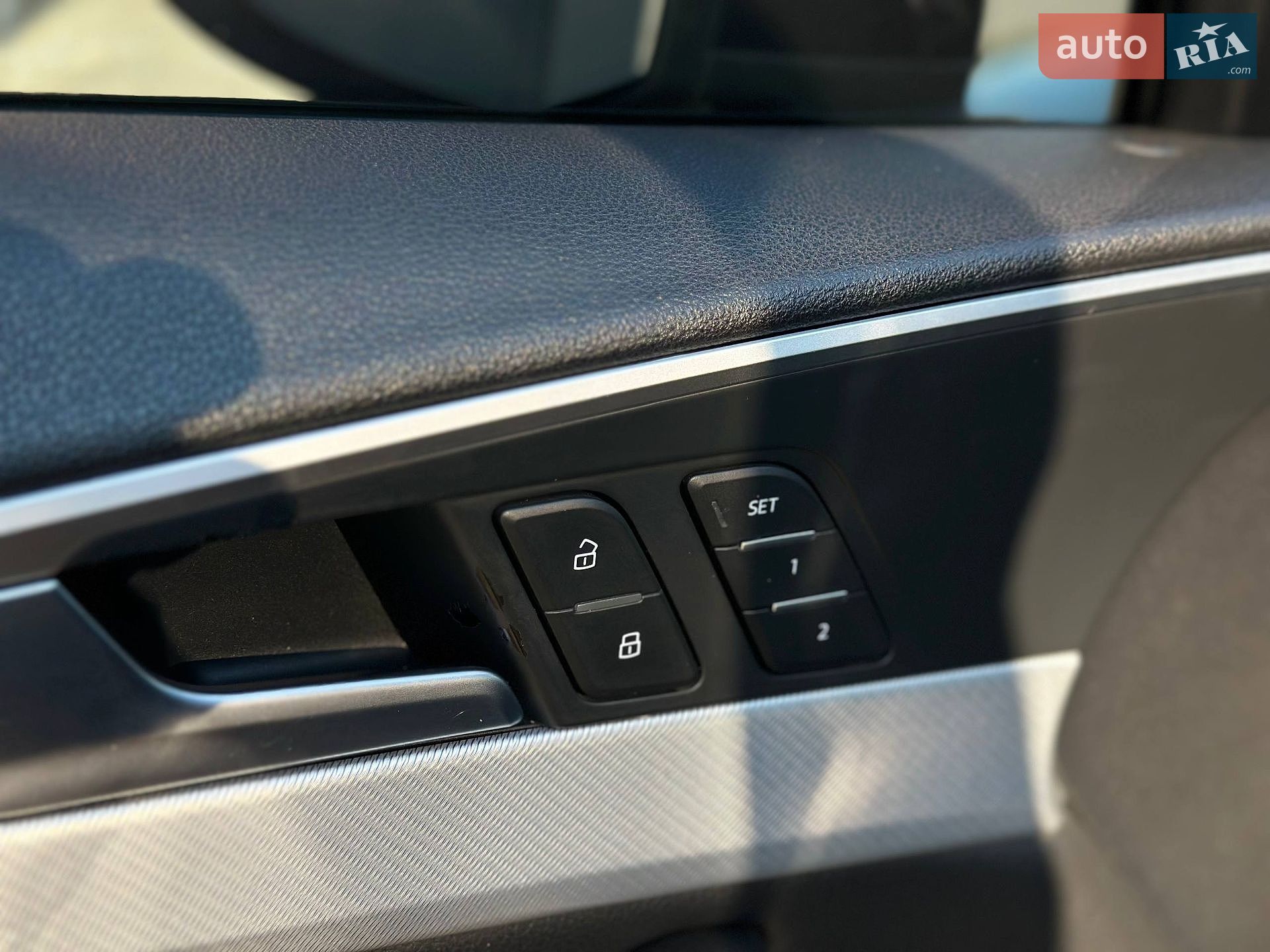 Audi A4 2016 VIN WAUGMAF49HN047395 фото оголошення 12 з 20