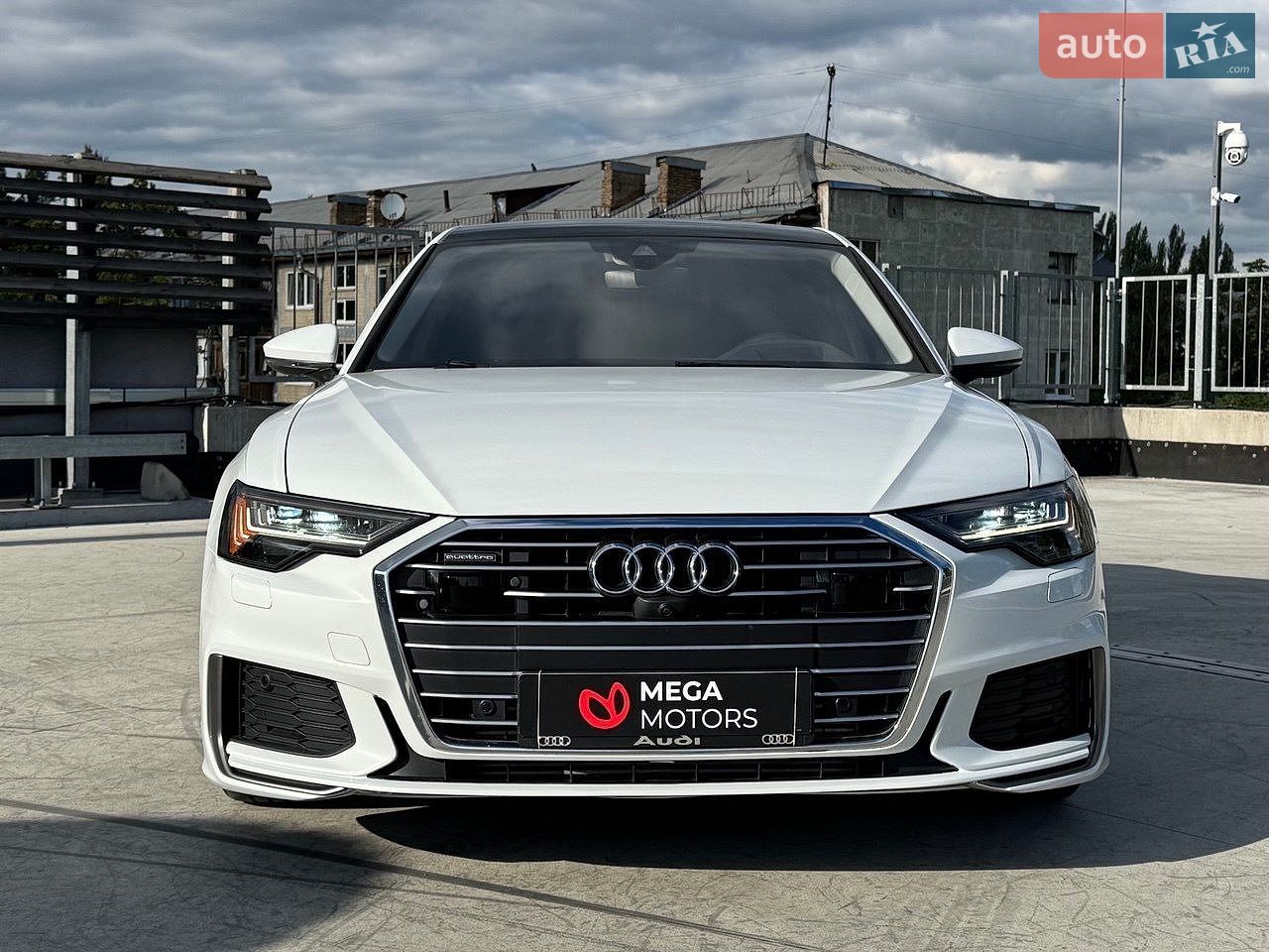 Audi A6 2018 VIN WAUM2AF20KN042570 фото оголошення 3 з 28