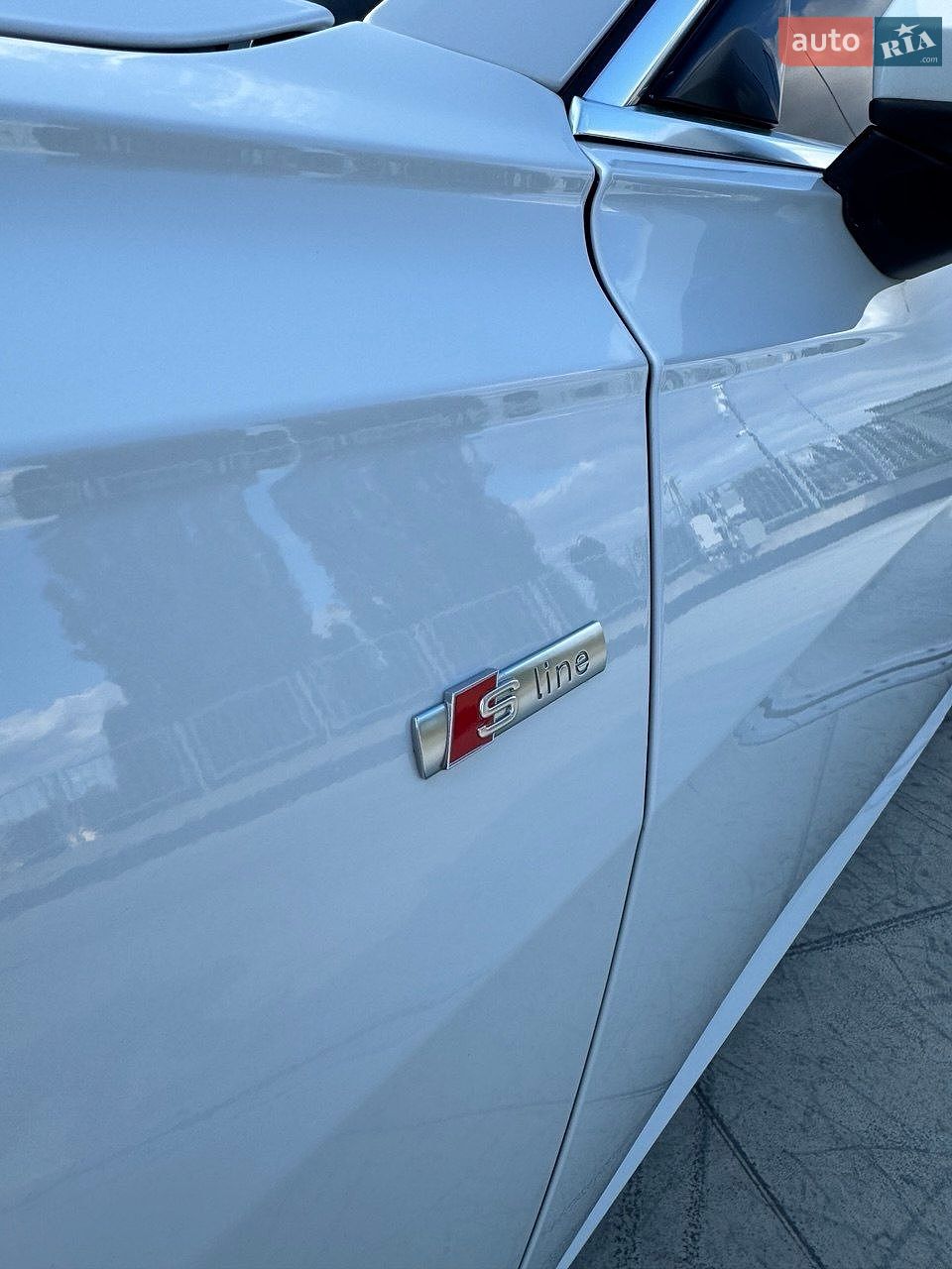 Audi A6 2018 VIN WAUM2AF20KN042570 фото оголошення 16 з 28
