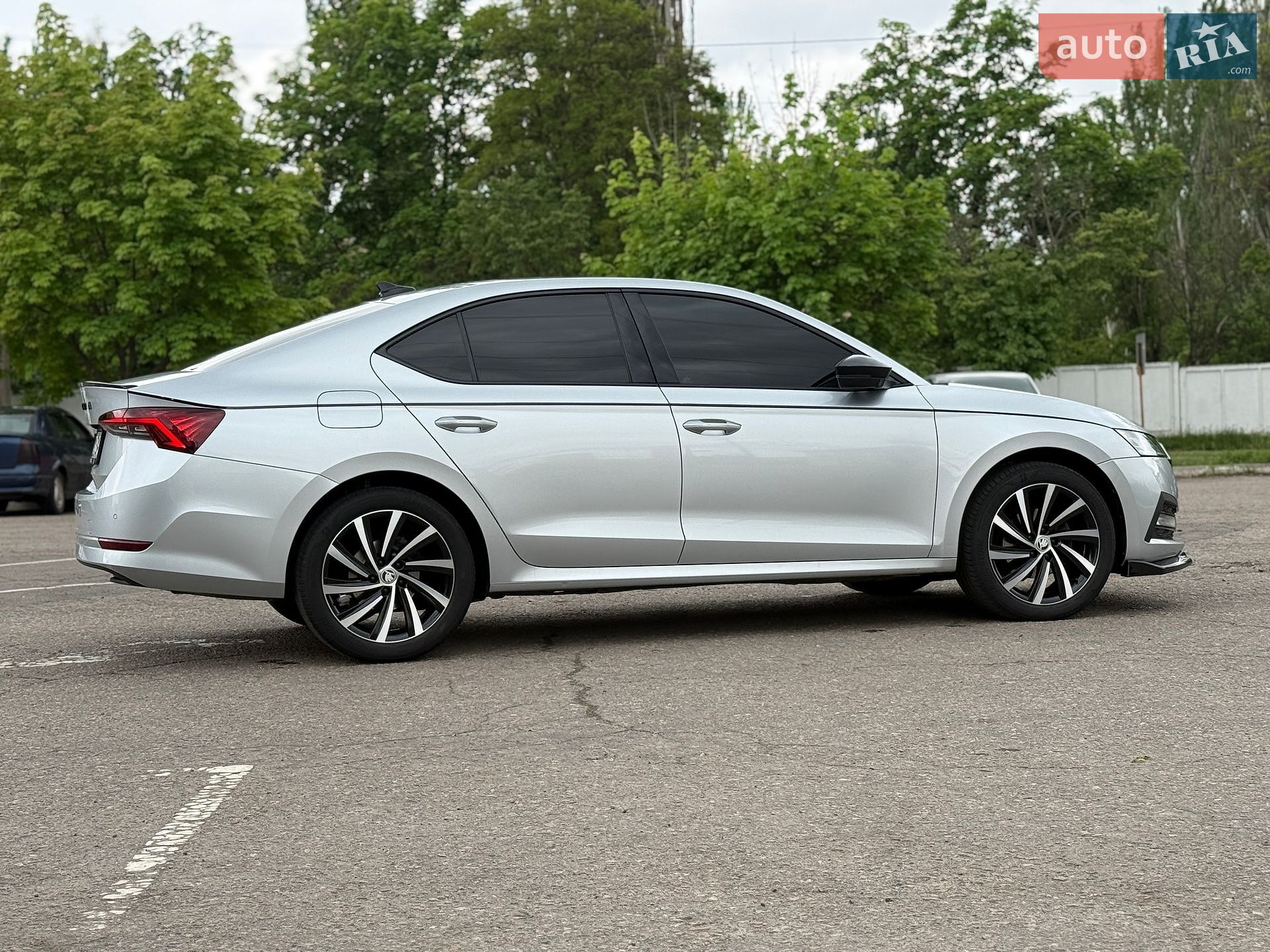 Skoda Octavia 2021 VIN TMBAJ7NX6NY015904 фото оголошення 12 з 91