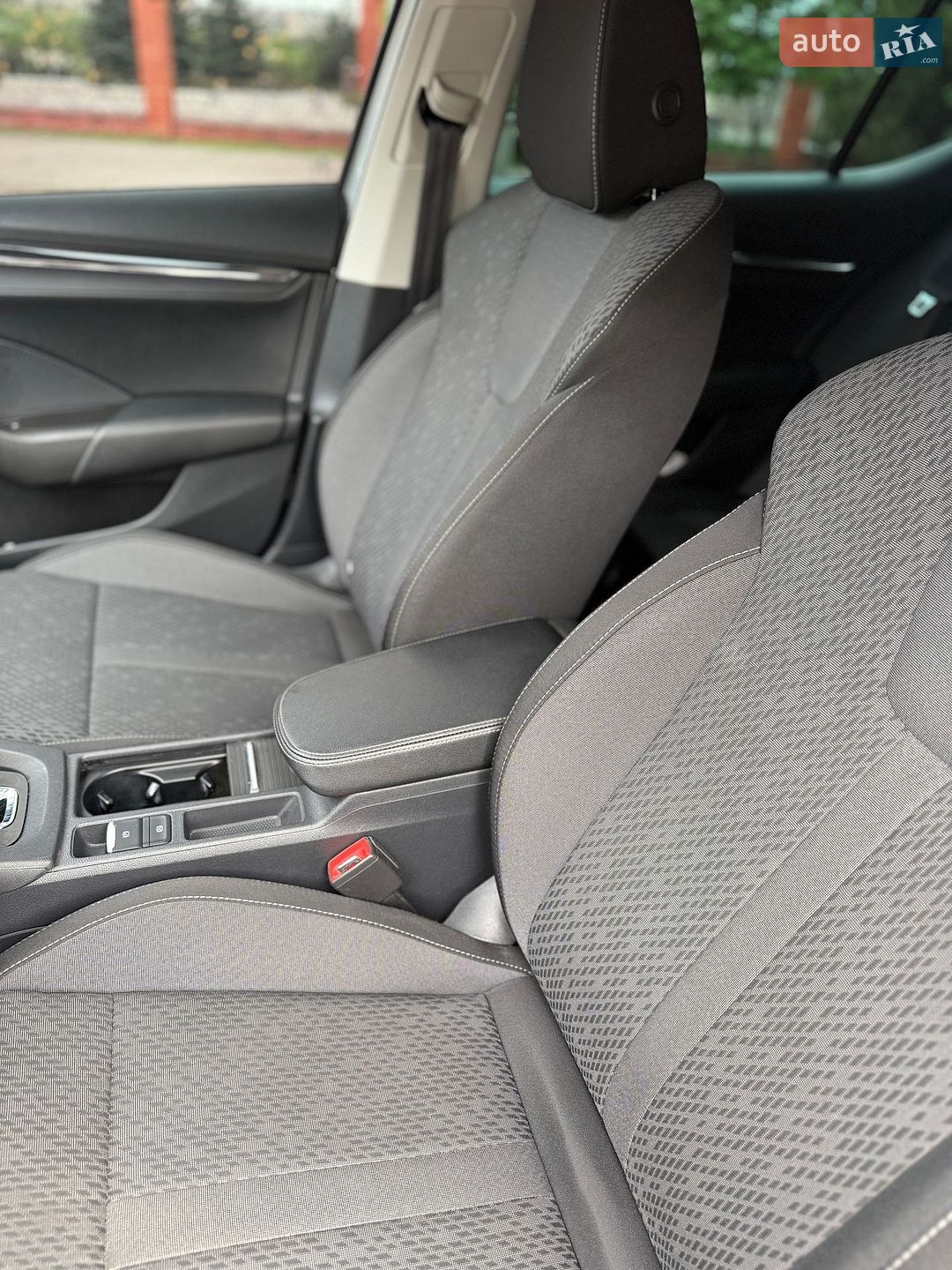 Skoda Octavia 2021 VIN TMBAJ7NX6NY015904 фото оголошення 48 з 91