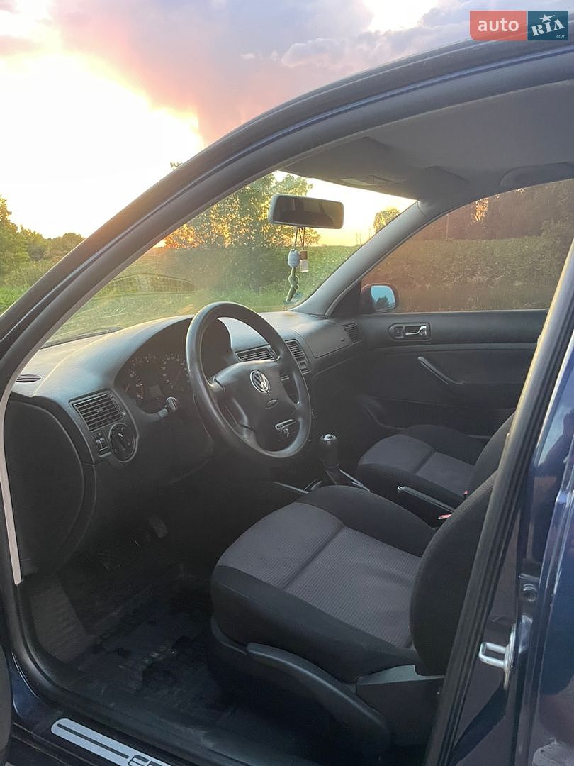 Volkswagen Golf 2001 VIN WVWZZZ1JZ1U464148 фото оголошення 25 з 36