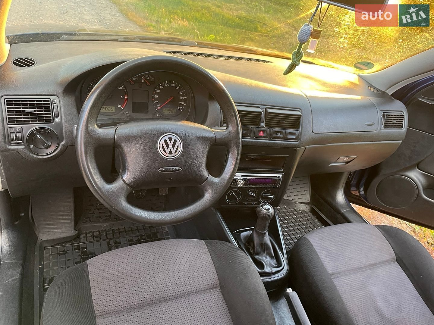 Volkswagen Golf 2001 VIN WVWZZZ1JZ1U464148 фото оголошення 31 з 36