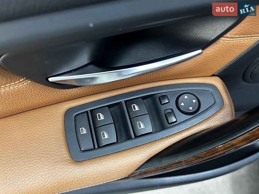 BMW 3 Series 2014 VIN WBA3B5C51EF958755 фото оголошення 11 з 31