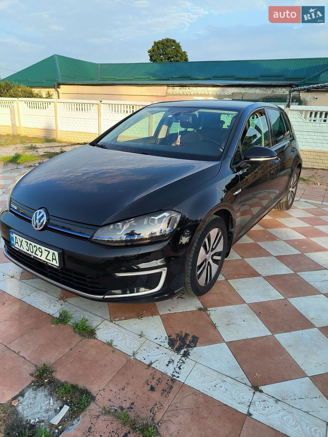 Volkswagen e-Golf 2015 VIN WVWZZZAUZGW907212 фото оголошення 4 з 31
