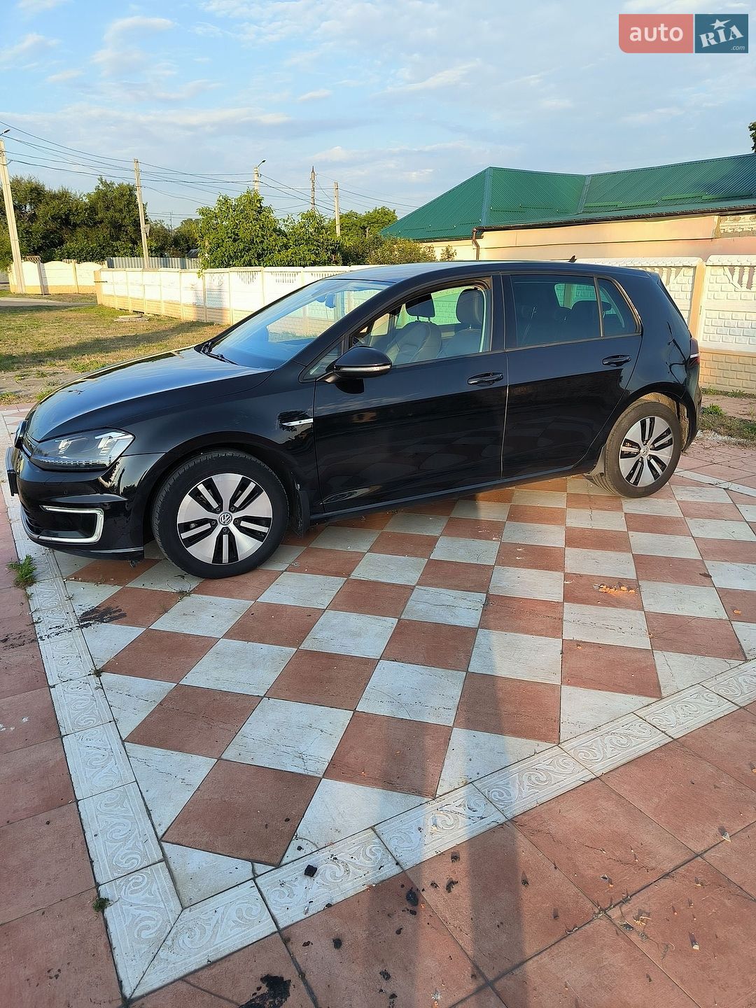 Volkswagen e-Golf 2015 VIN WVWZZZAUZGW907212 фото оголошення 5 з 31