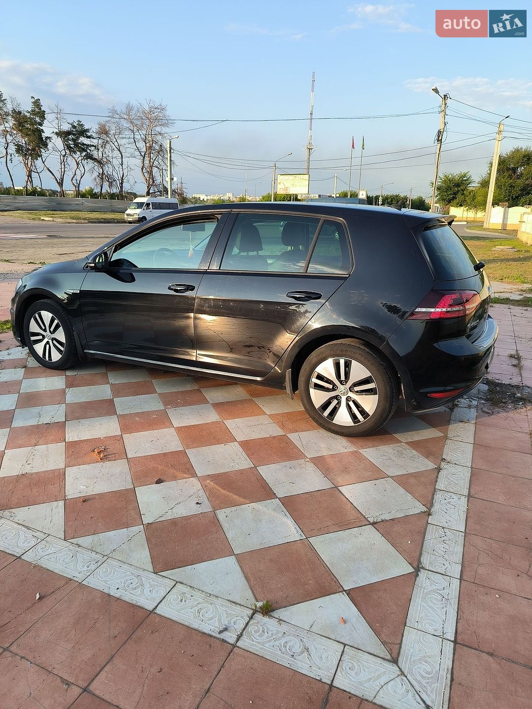 Volkswagen e-Golf 2015 VIN WVWZZZAUZGW907212 фото оголошення 6 з 31