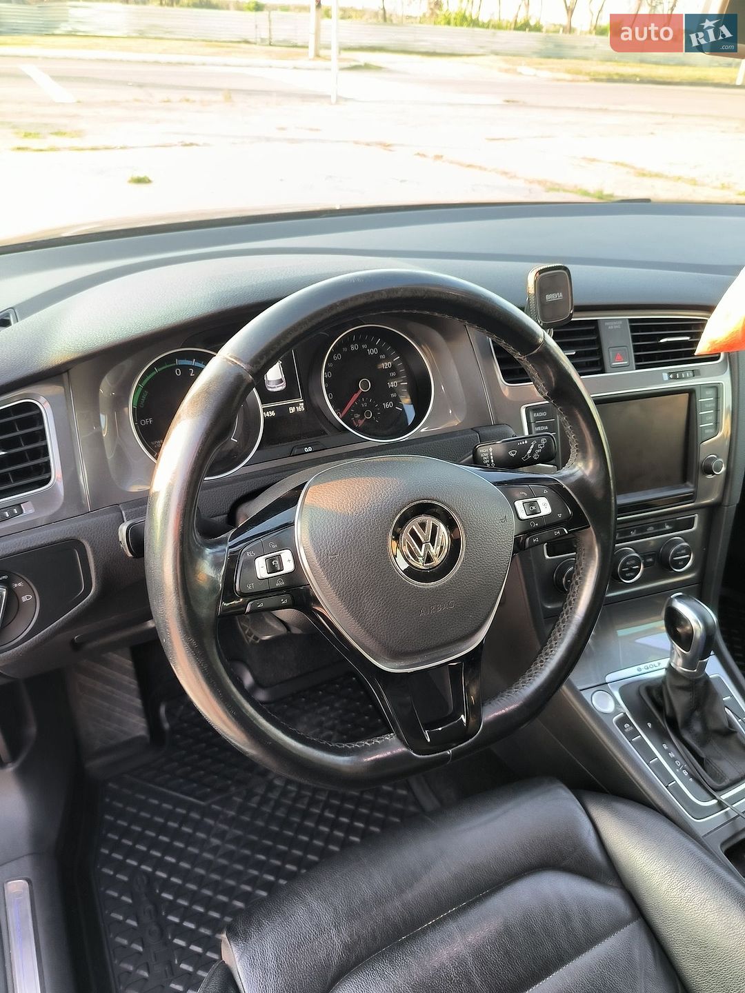 Volkswagen e-Golf 2015 VIN WVWZZZAUZGW907212 фото оголошення 17 з 31