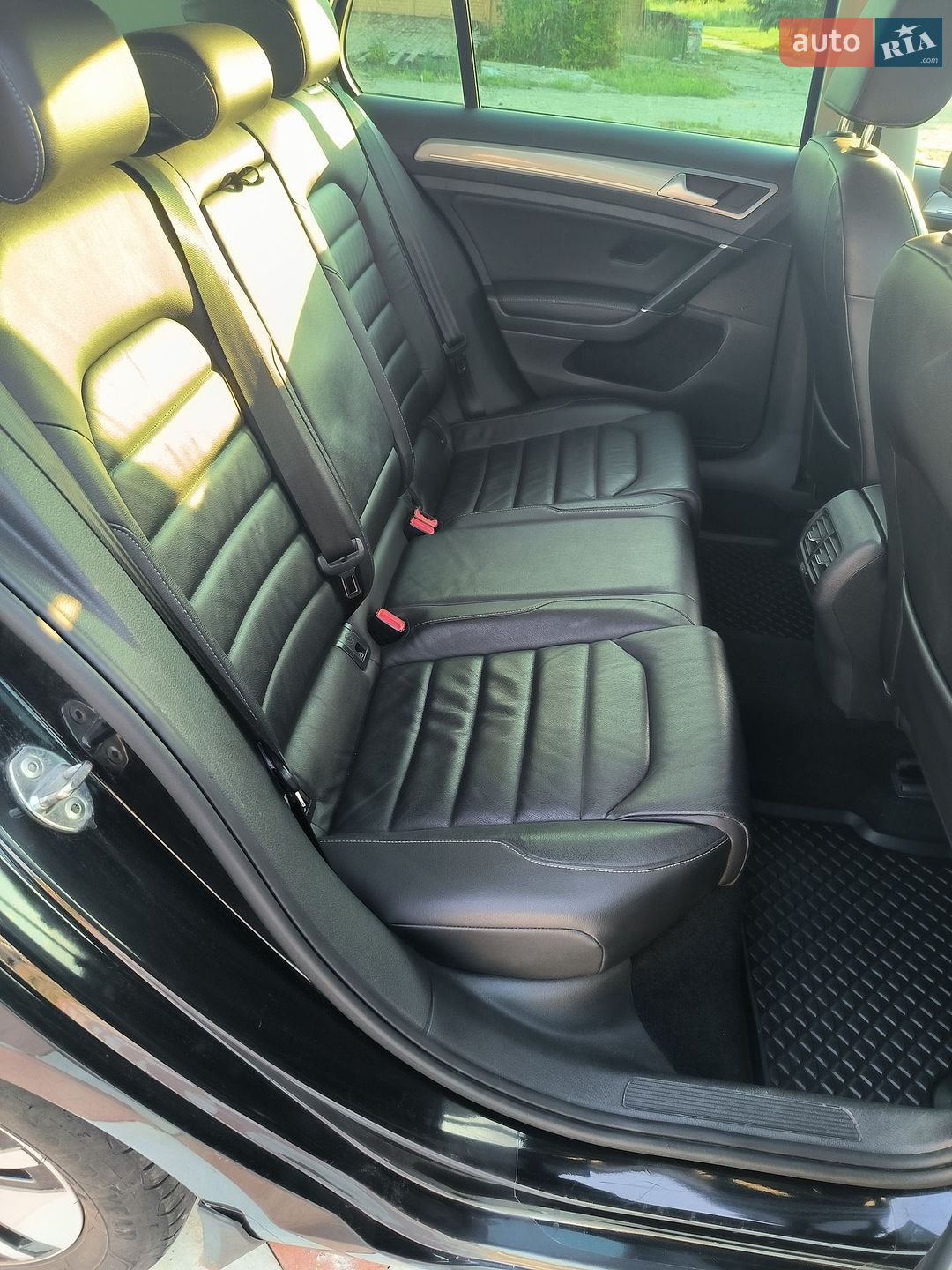 Volkswagen e-Golf 2015 VIN WVWZZZAUZGW907212 фото оголошення 25 з 31