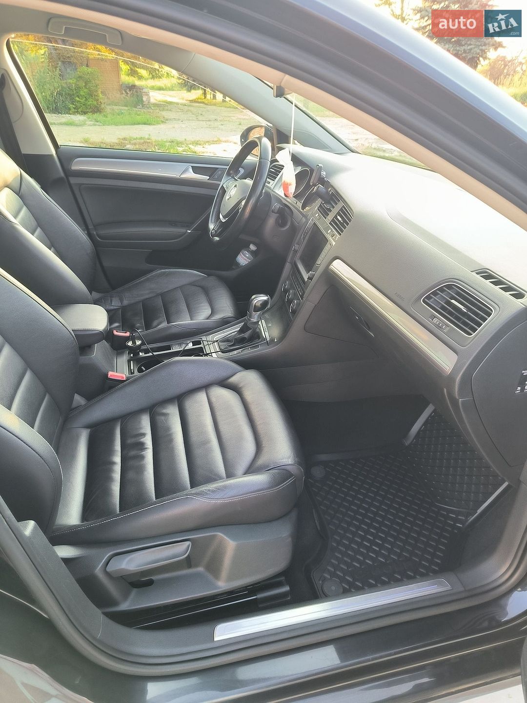 Volkswagen e-Golf 2015 VIN WVWZZZAUZGW907212 фото оголошення 27 з 31