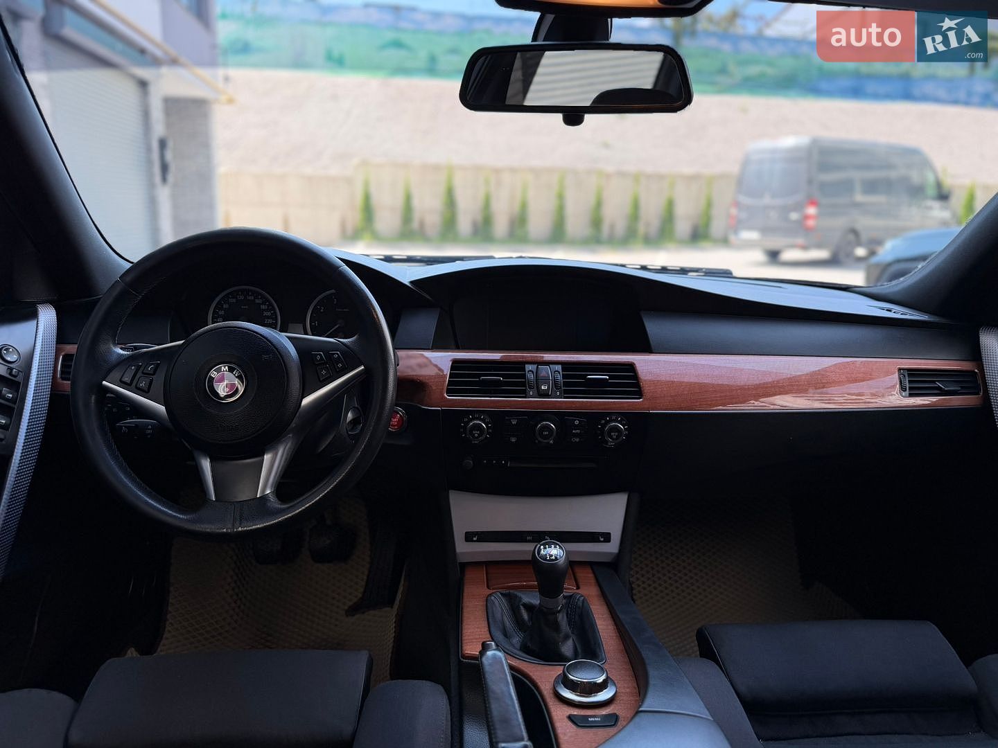 BMW 5 Series 2006 VIN WBANL31050CM85681 фото оголошення 3 з 36