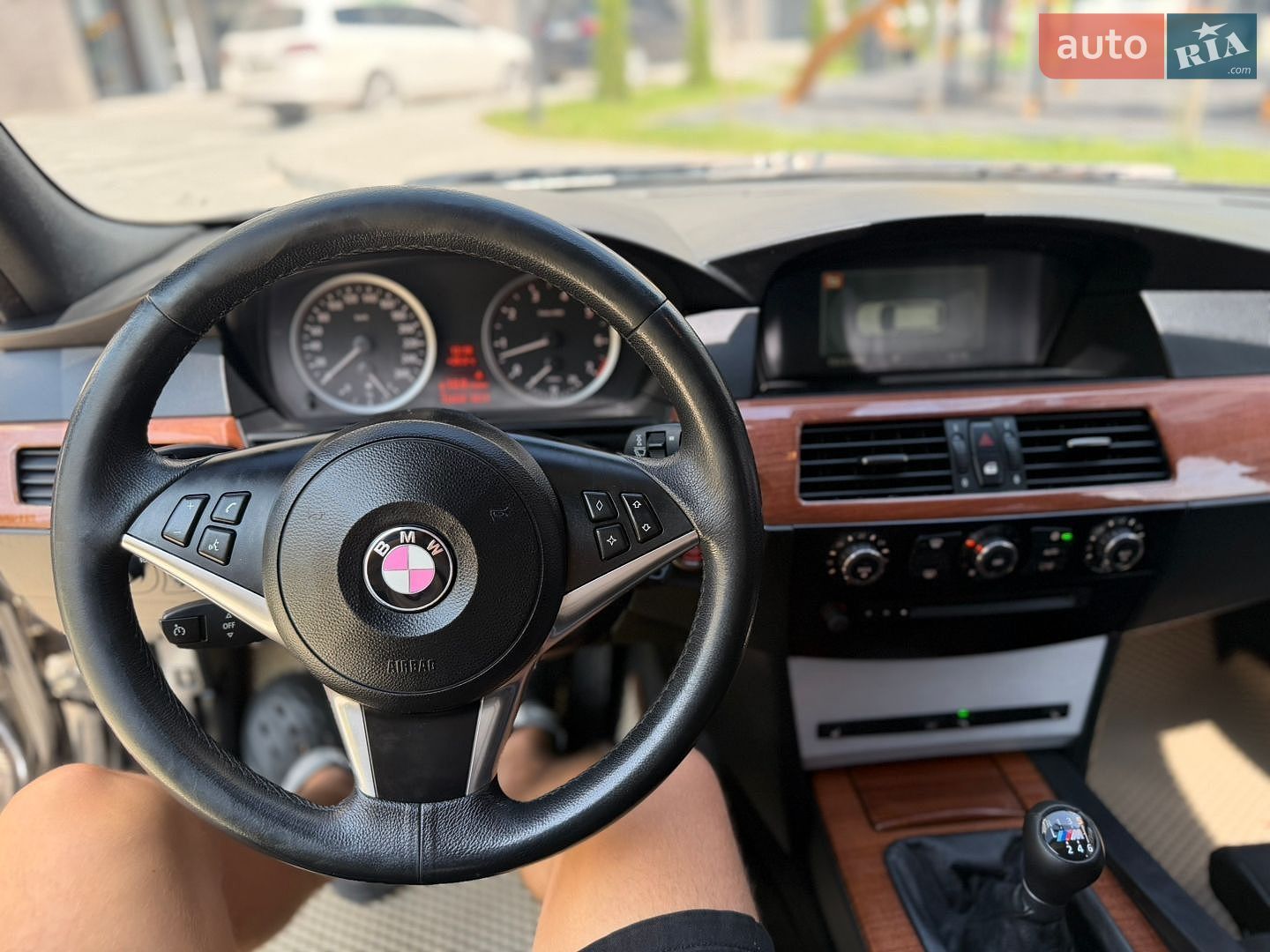 BMW 5 Series 2006 VIN WBANL31050CM85681 фото оголошення 13 з 36