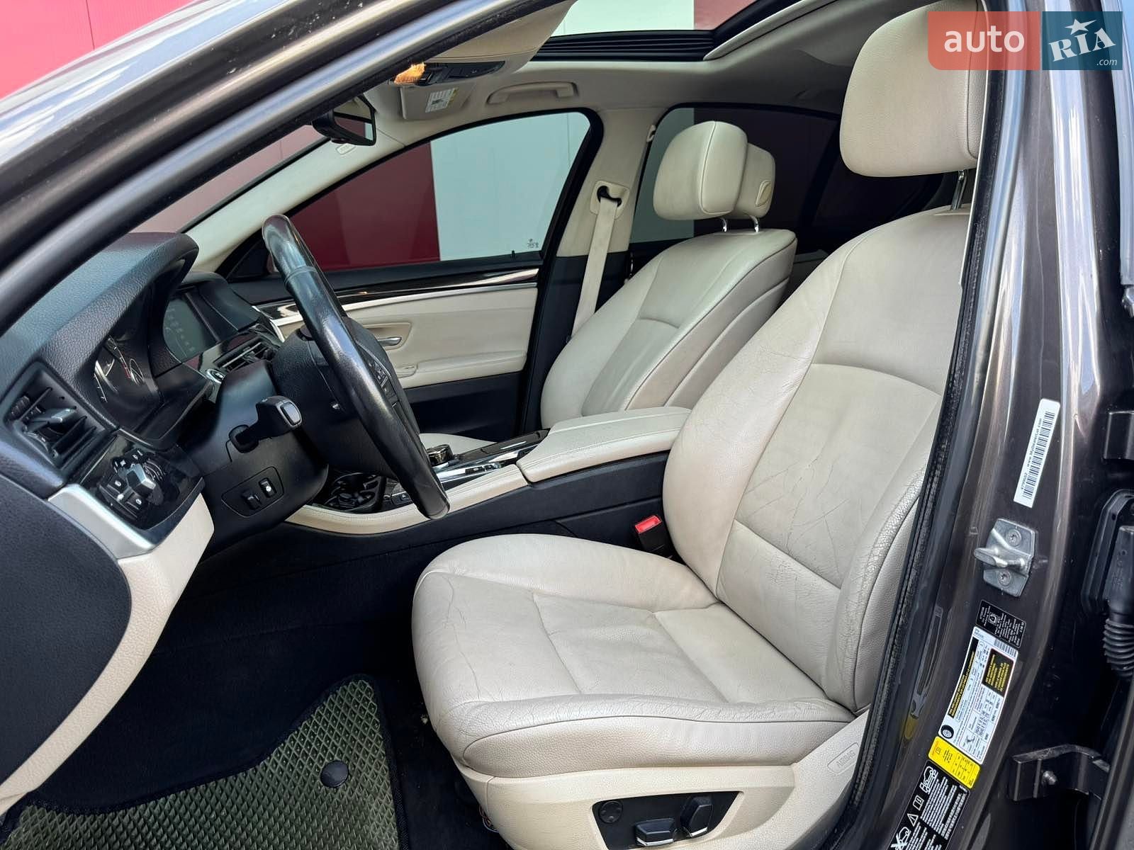 BMW 5 Series 2011 VIN WBAFU7C58BC872598 фото оголошення 12 з 21