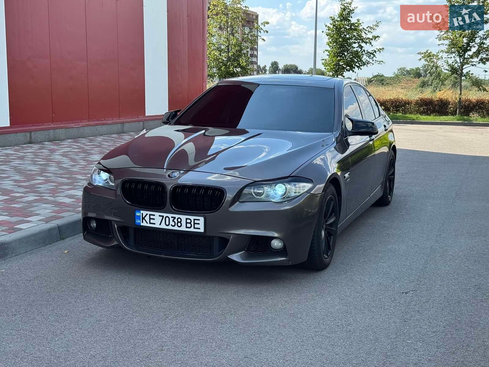 BMW 5 Series 2011 VIN WBAFU7C58BC872598 фото оголошення 8 з 21