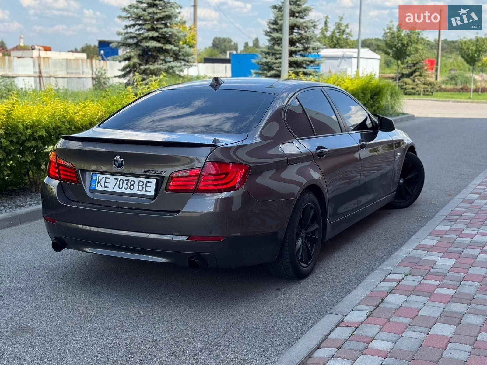 BMW 5 Series 2011 VIN WBAFU7C58BC872598 фото оголошення 4 з 21