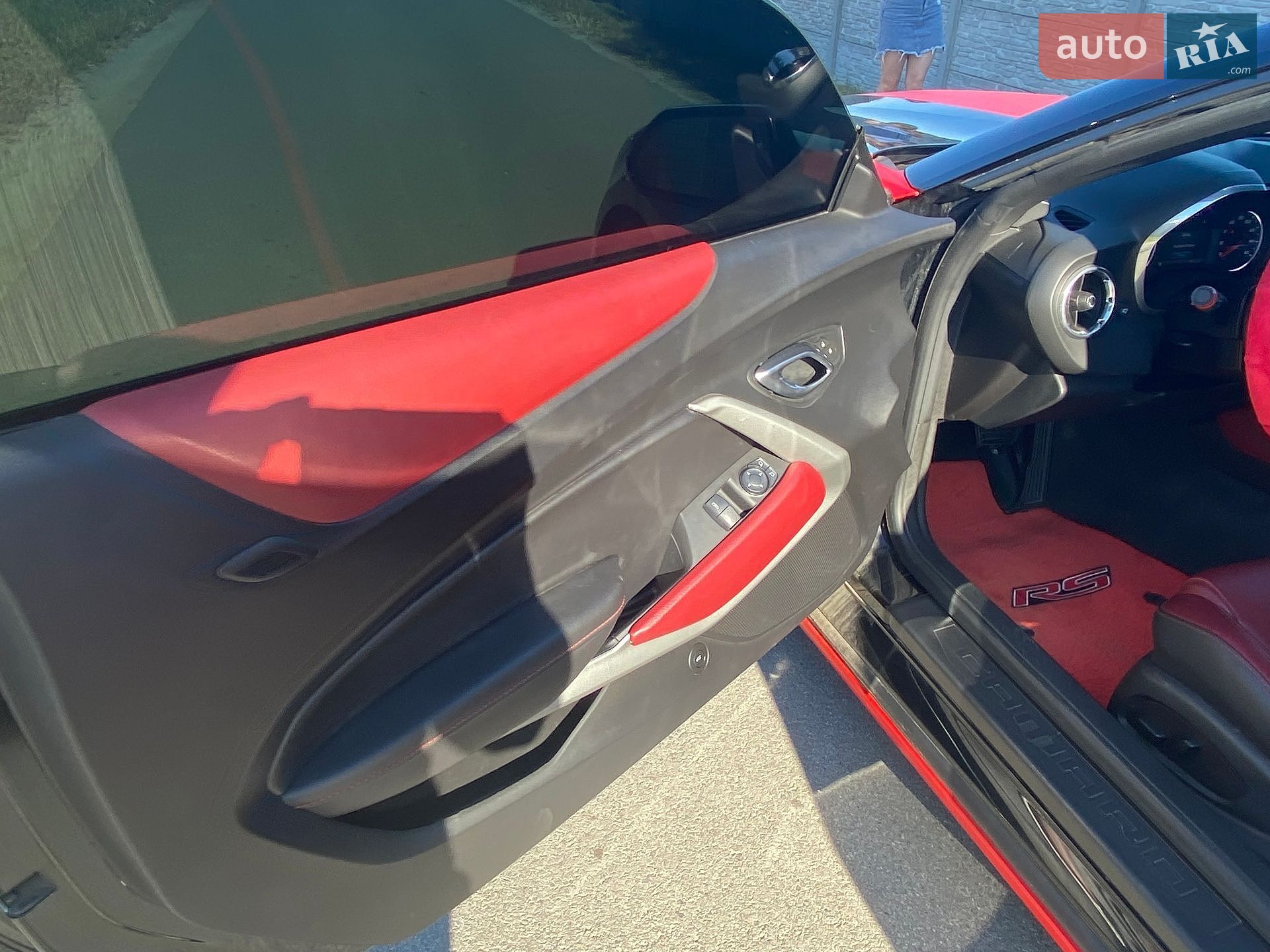 Chevrolet Camaro 2017 VIN 1G1FB1RX9H0138344 фото оголошення 5 з 17