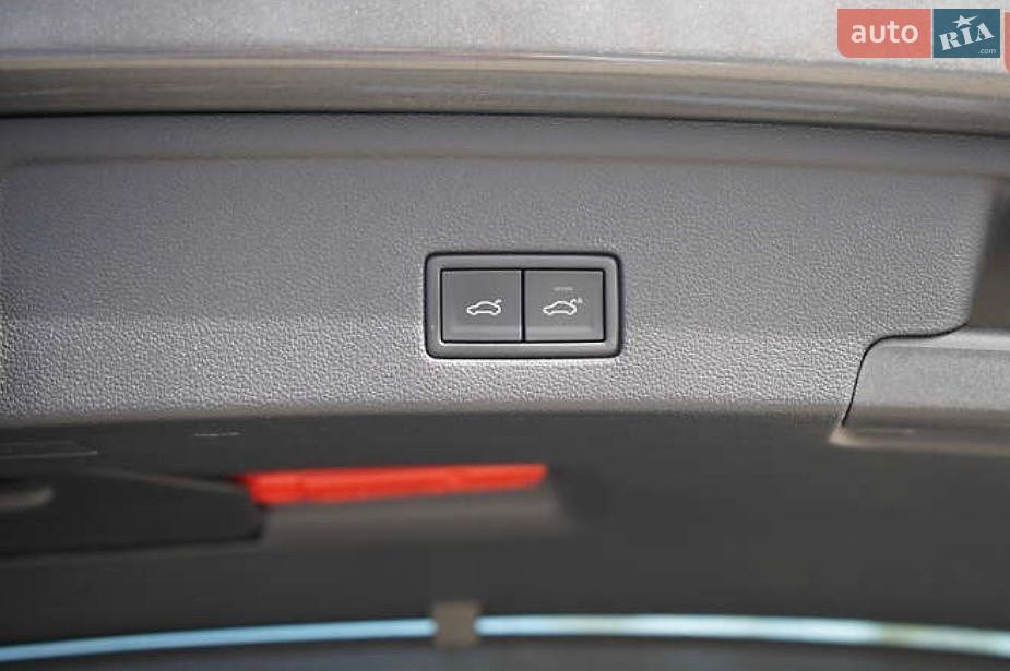 Volkswagen Touareg 2024 VIN WVGZZZCR8RD017285 фото оголошення 13 з 28