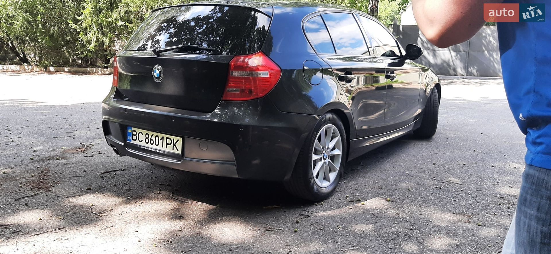 BMW 1 Series 2009 VIN WBAUH31020E401978 фото оголошення 2 з 26