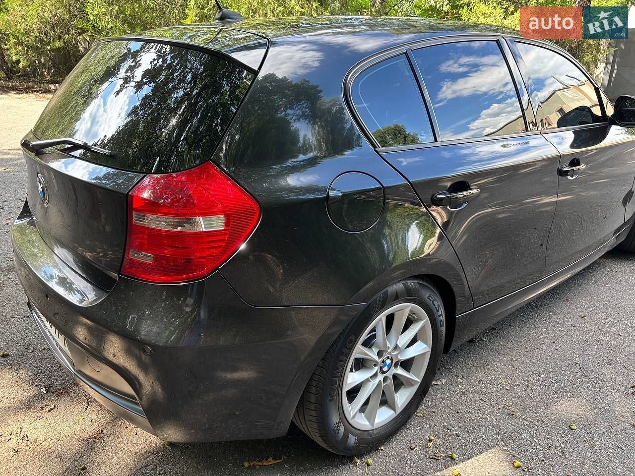 BMW 1 Series 2009 VIN WBAUH31020E401978 фото оголошення 3 з 26