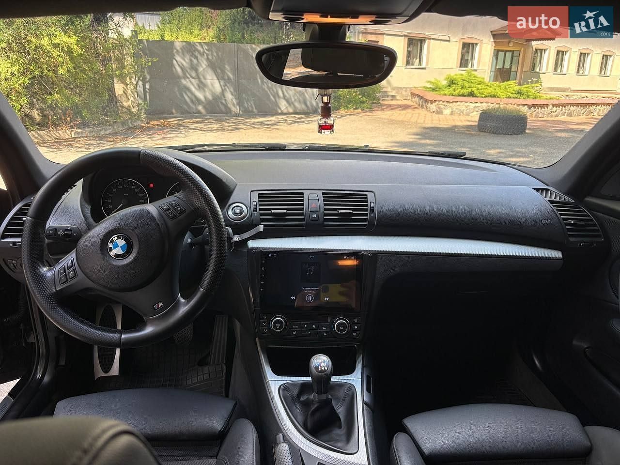BMW 1 Series 2009 VIN WBAUH31020E401978 фото оголошення 10 з 26