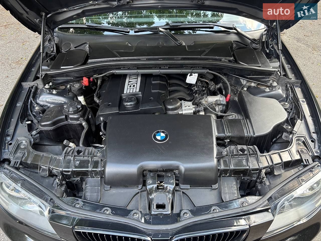 BMW 1 Series 2009 VIN WBAUH31020E401978 фото оголошення 11 з 26
