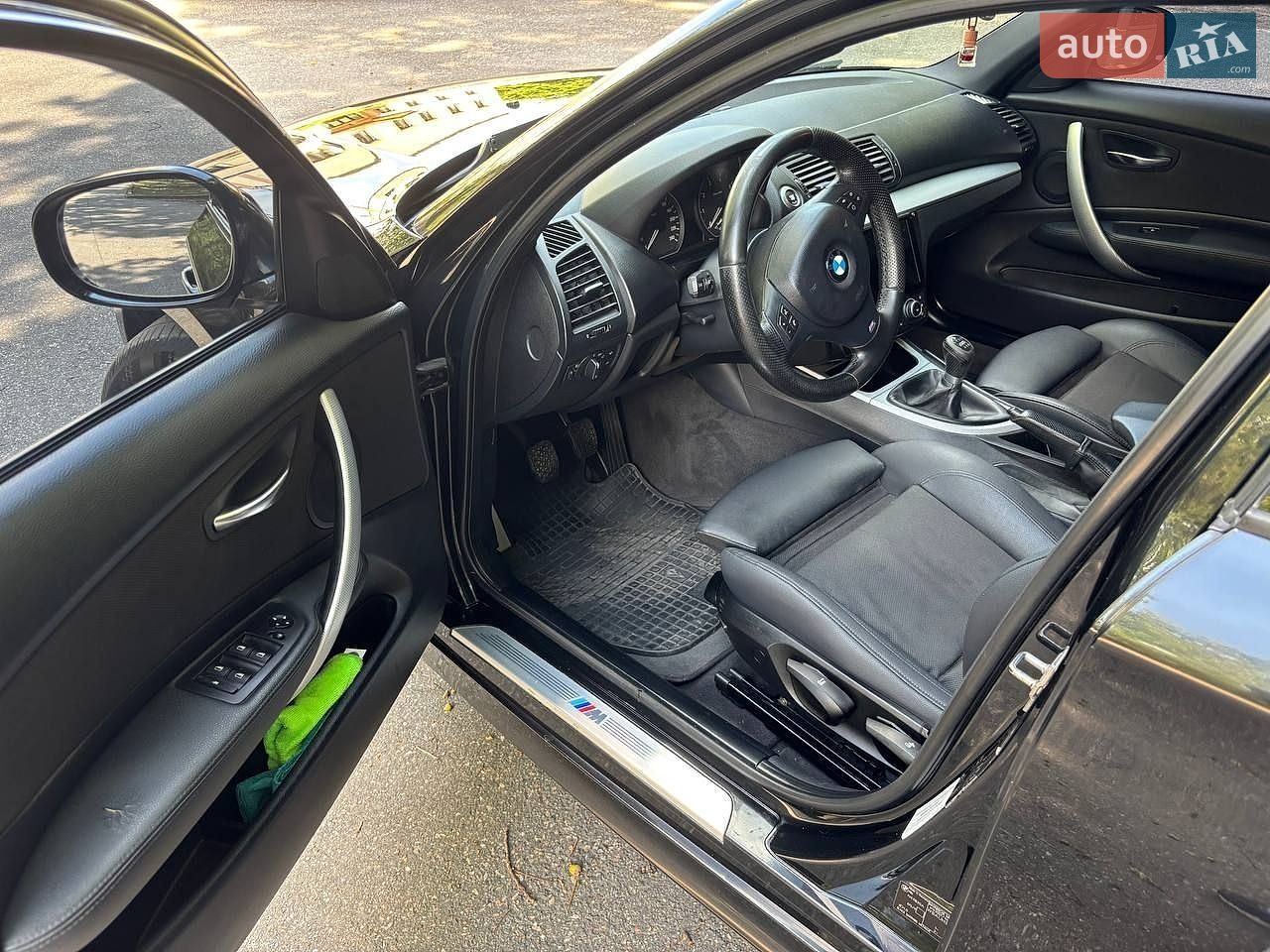 BMW 1 Series 2009 VIN WBAUH31020E401978 фото оголошення 15 з 26