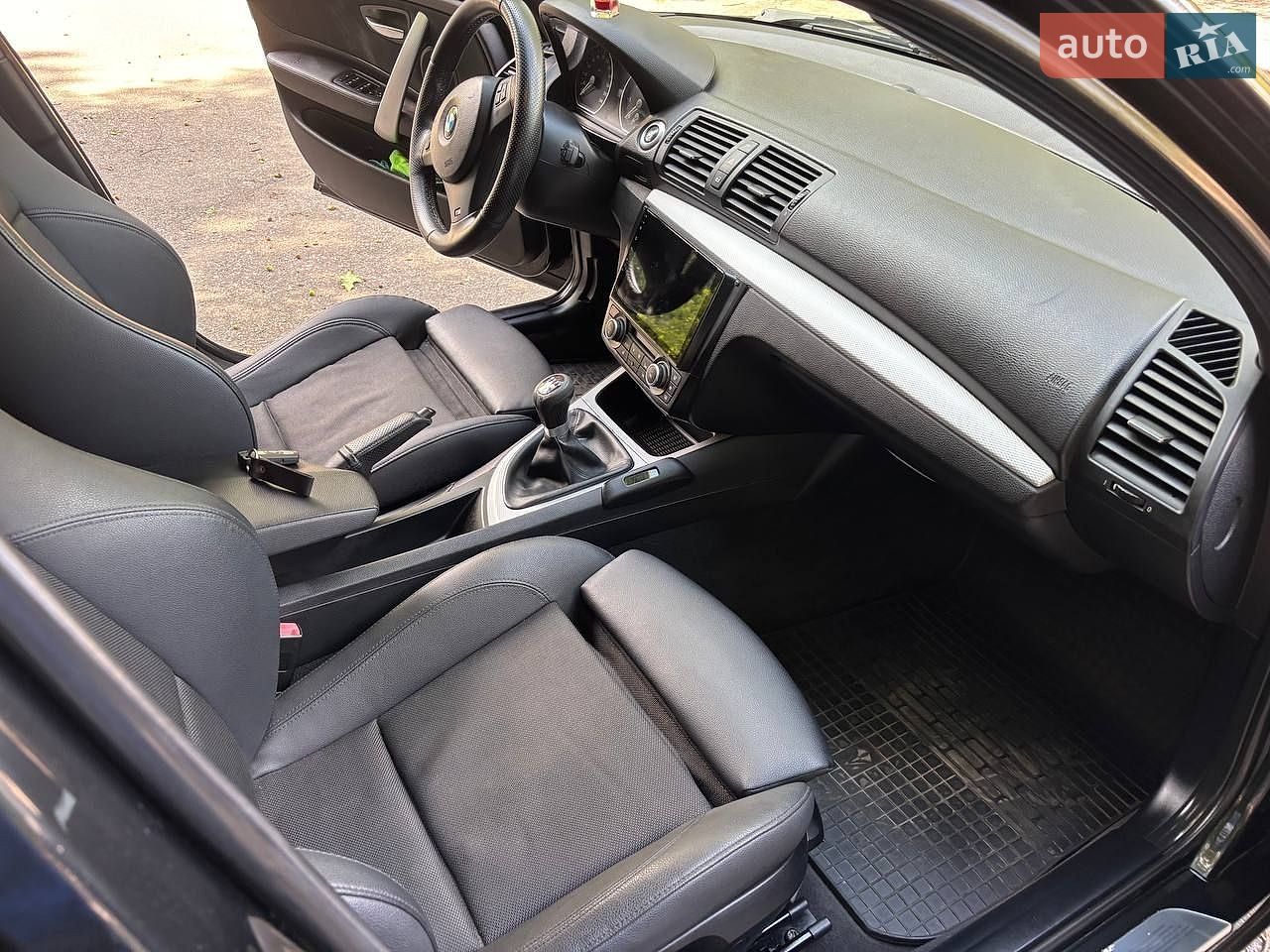 BMW 1 Series 2009 VIN WBAUH31020E401978 фото оголошення 18 з 26