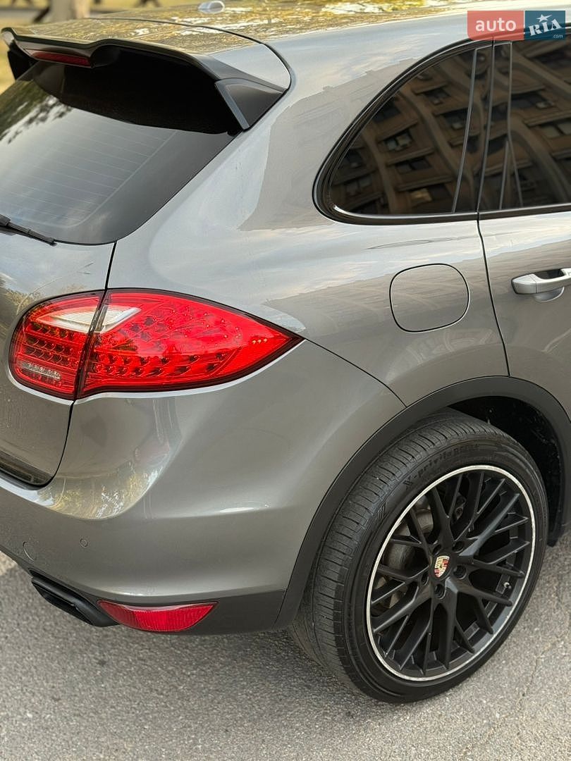 Porsche Cayenne 2013 VIN WP1AA2A20ELA01733 фото оголошення 22 з 66