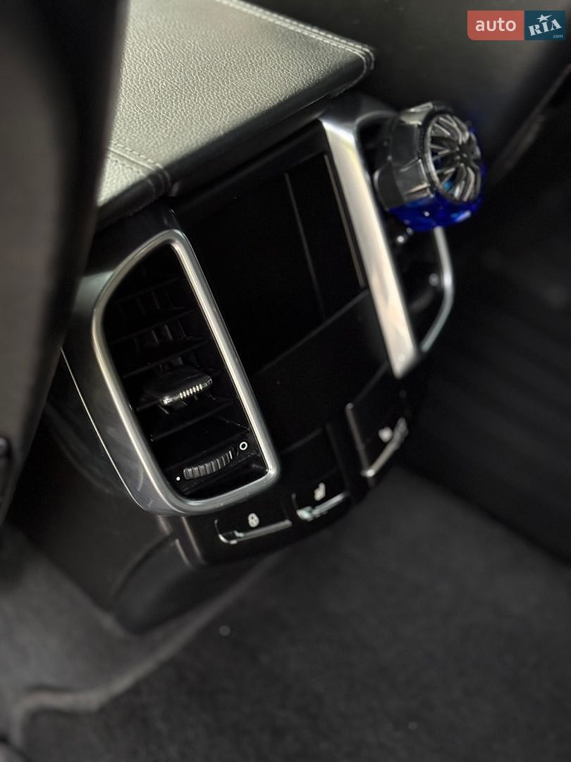 Porsche Cayenne 2013 VIN WP1AA2A20ELA01733 фото оголошення 47 з 66
