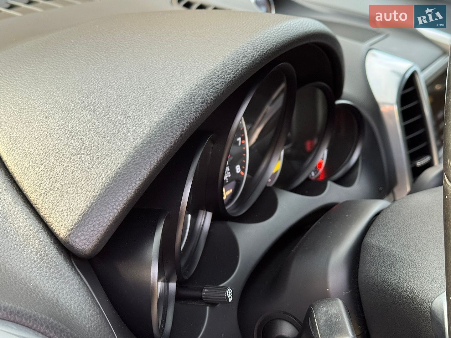 Porsche Cayenne 2013 VIN WP1AA2A20ELA01733 фото оголошення 46 з 66
